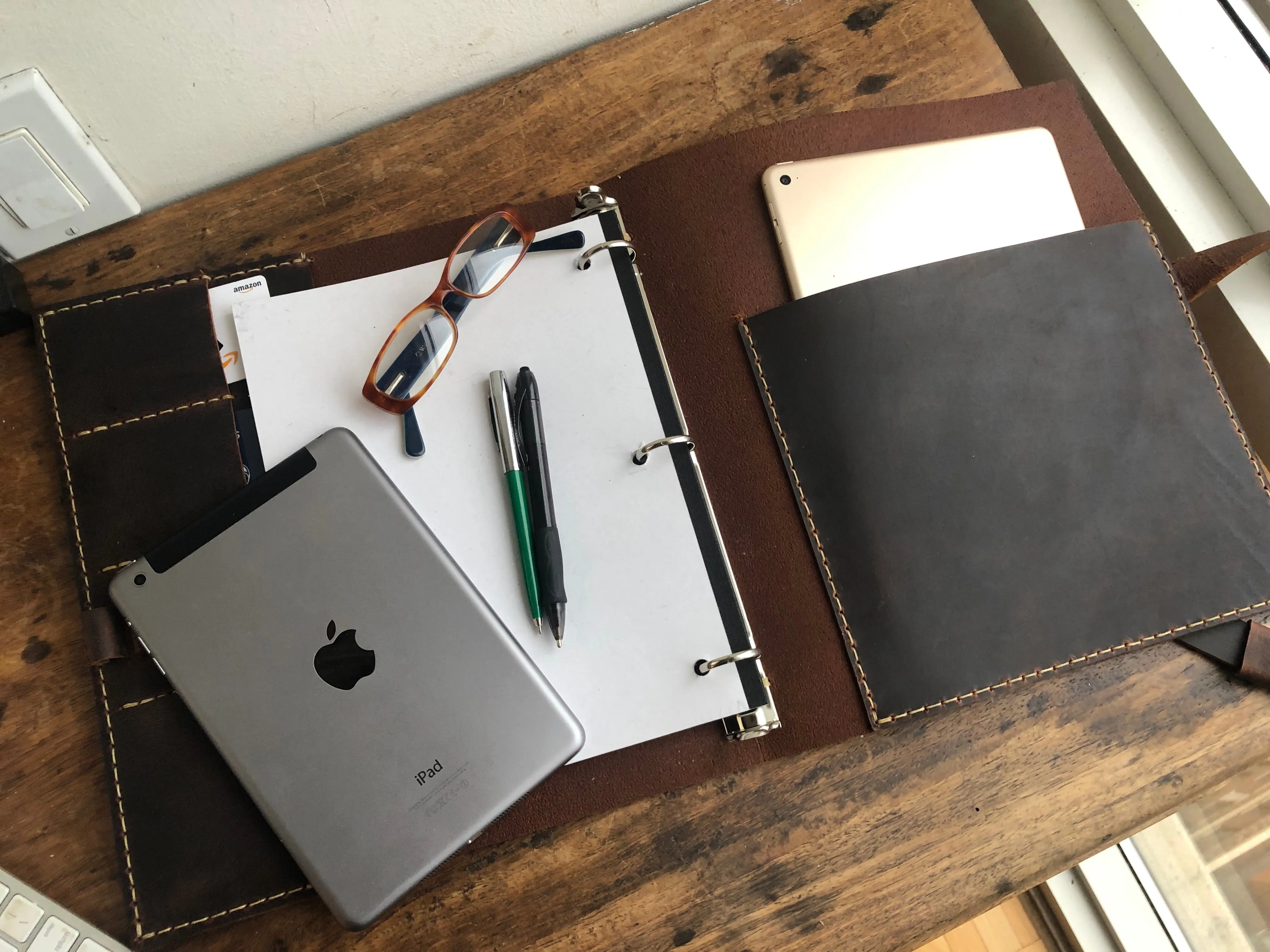 8.5 x 11 Binder Folio / Leather Binder Organizer