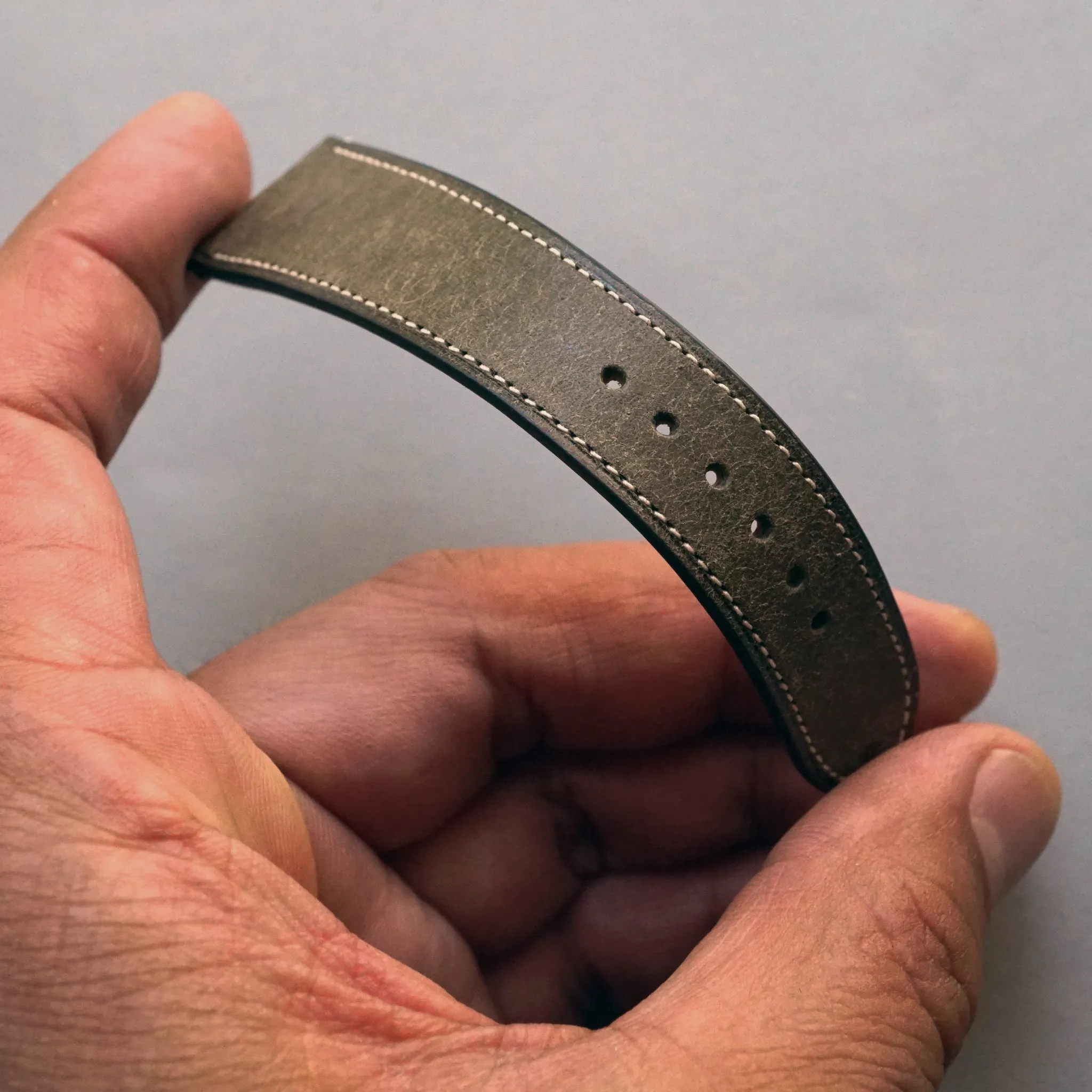 ASH GREEN DISTRESSED CALF STANDARD STRAP