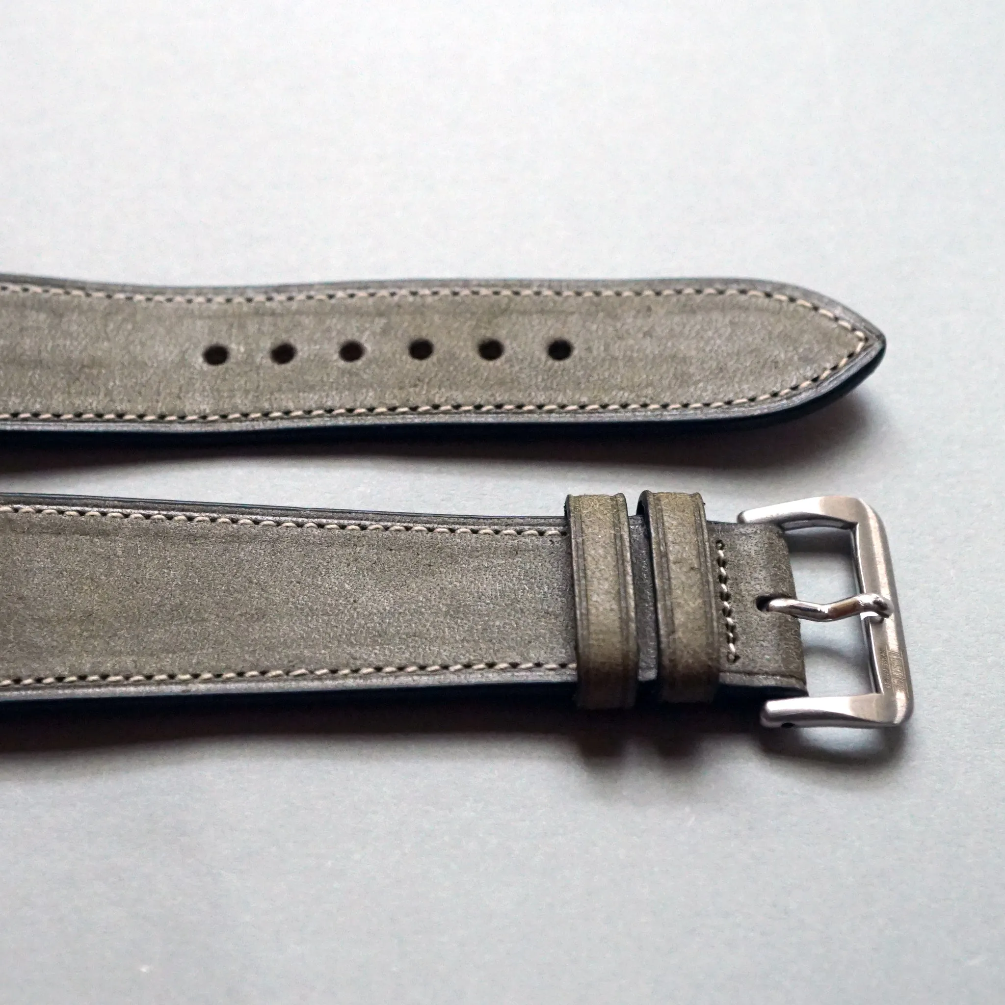 ASH GREEN DISTRESSED CALF STANDARD STRAP