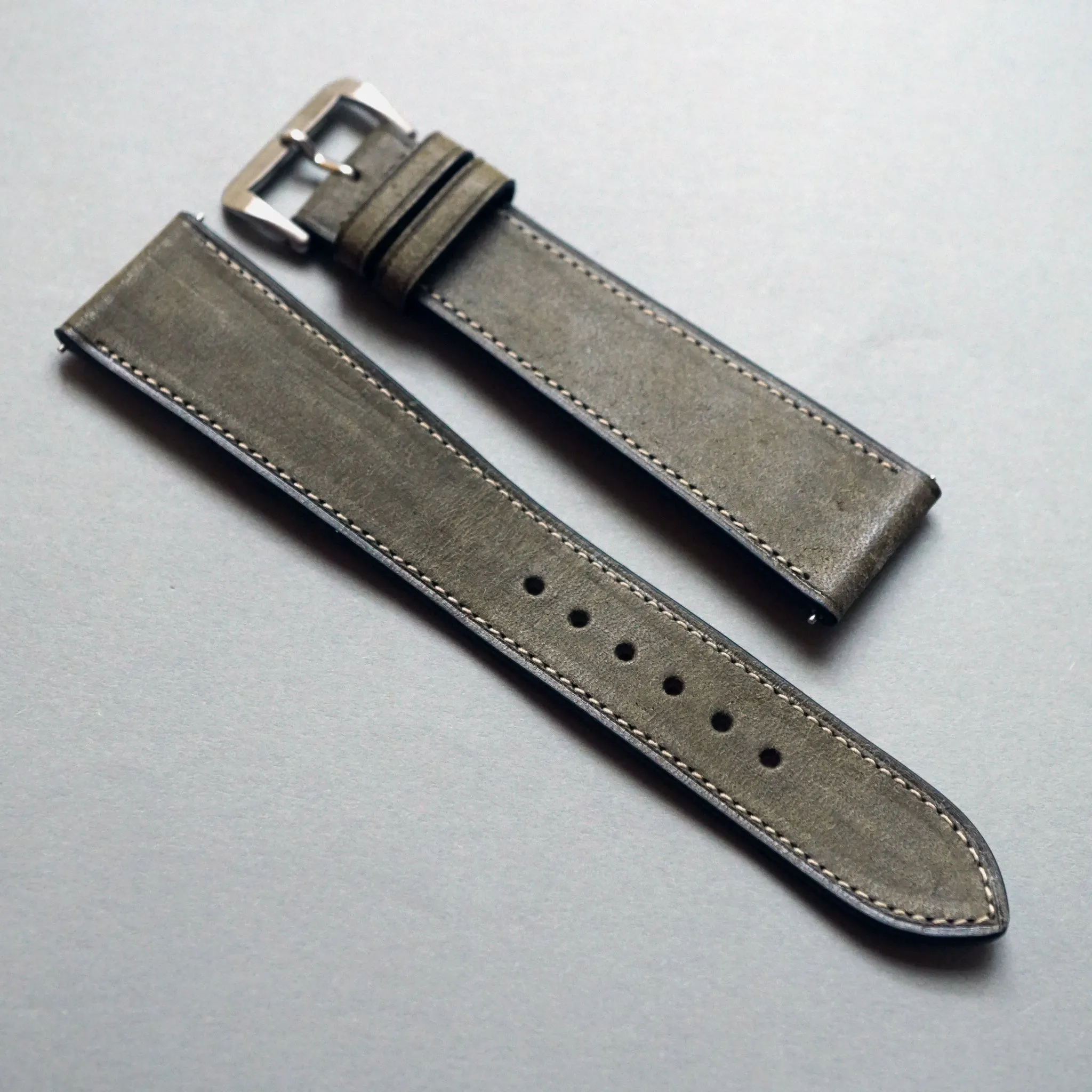 ASH GREEN DISTRESSED CALF STANDARD STRAP
