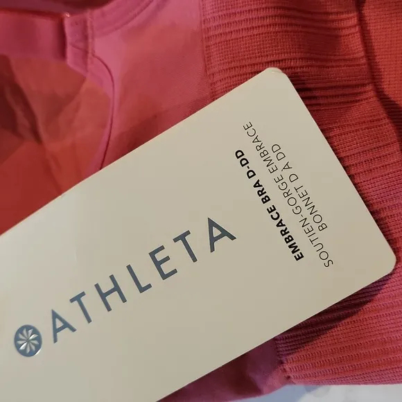 Athleta Embrace Bra Dragonfruit Pink Size XS MSRP $54 NEW