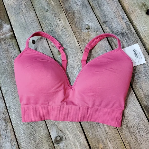 Athleta Embrace Bra Dragonfruit Pink Size XS MSRP $54 NEW
