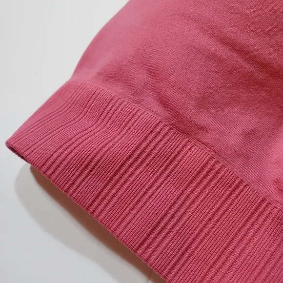 Athleta Embrace Bra Dragonfruit Pink Size XS MSRP $54 NEW