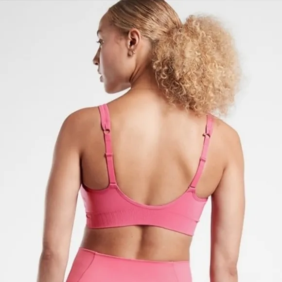 Athleta Embrace Bra Dragonfruit Pink Size XS MSRP $54 NEW