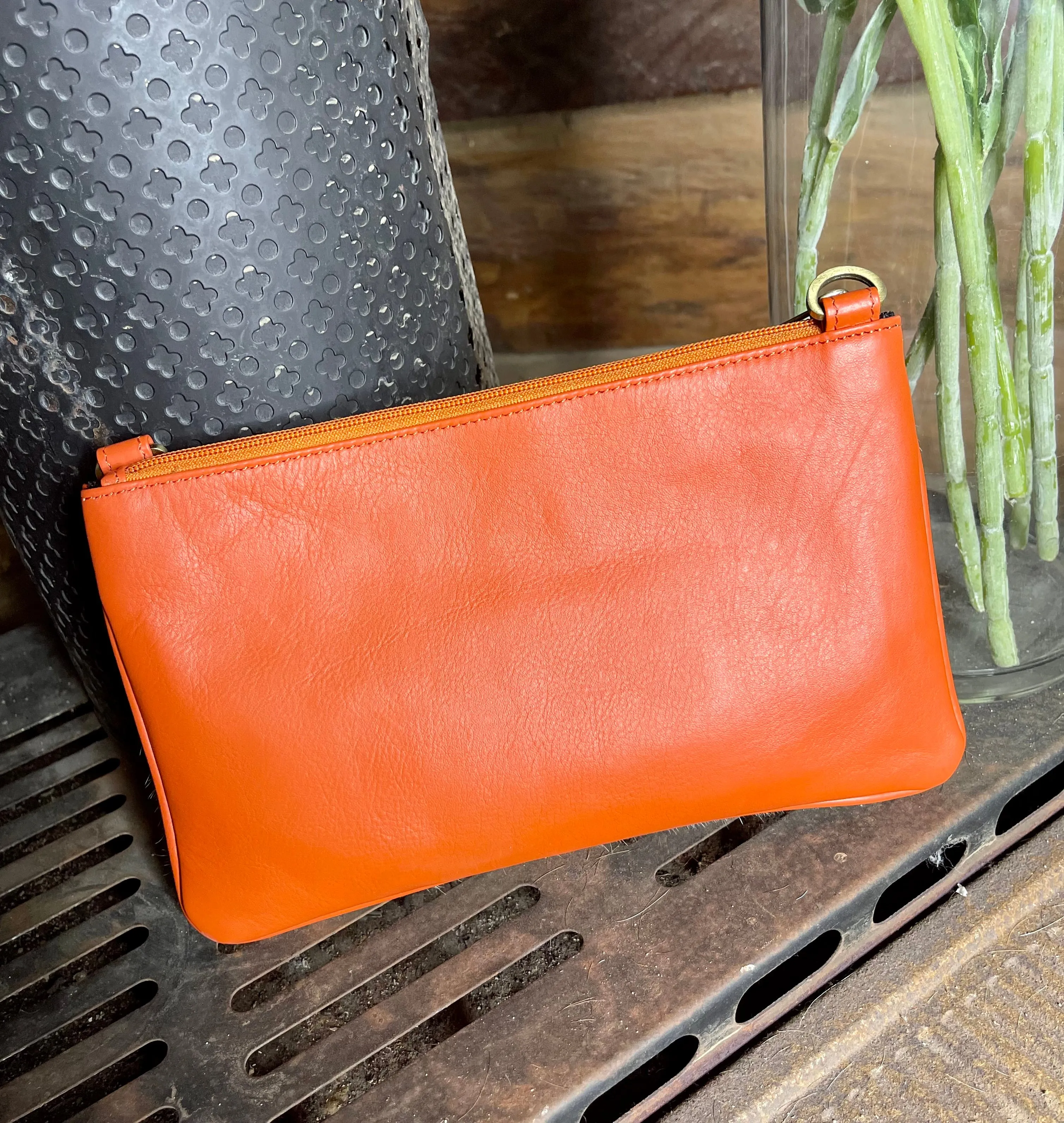 B70000ORANGE