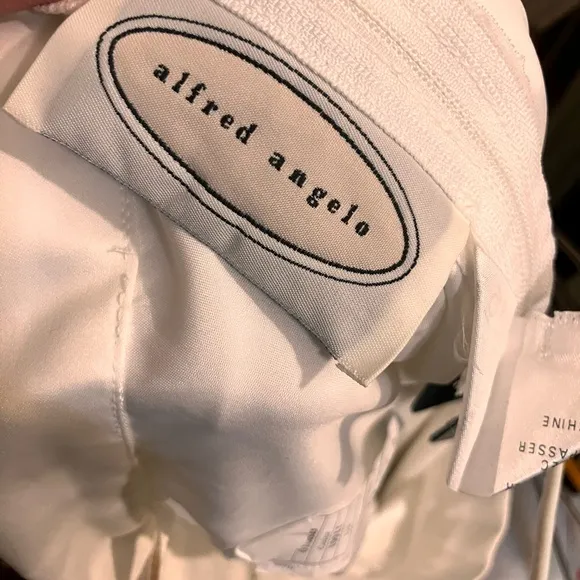 Bridal skirt from Alfred Angelo NWT size 12