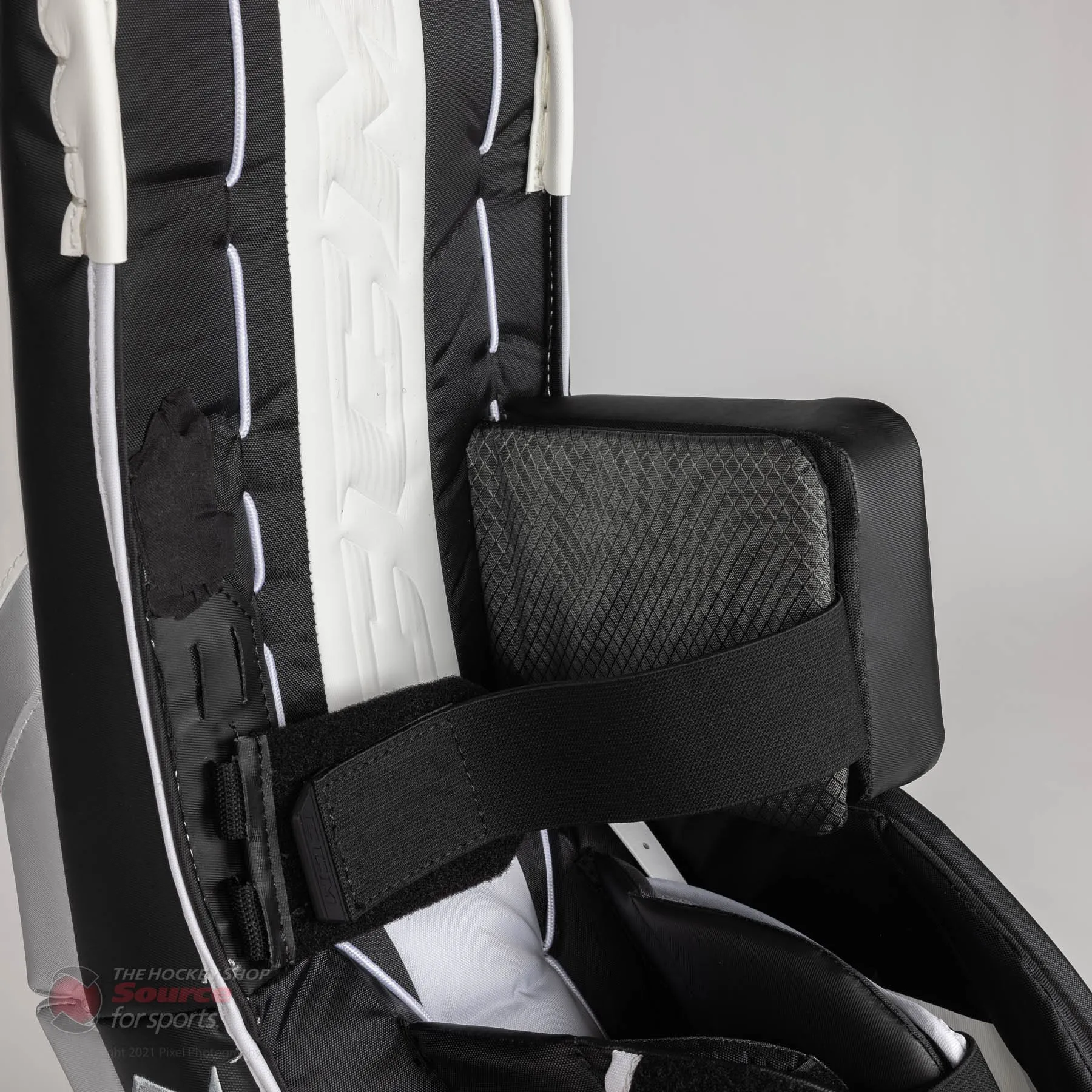 CCM Extreme Flex E5.5 Senior Goalie Leg Pads - Source Exclusive