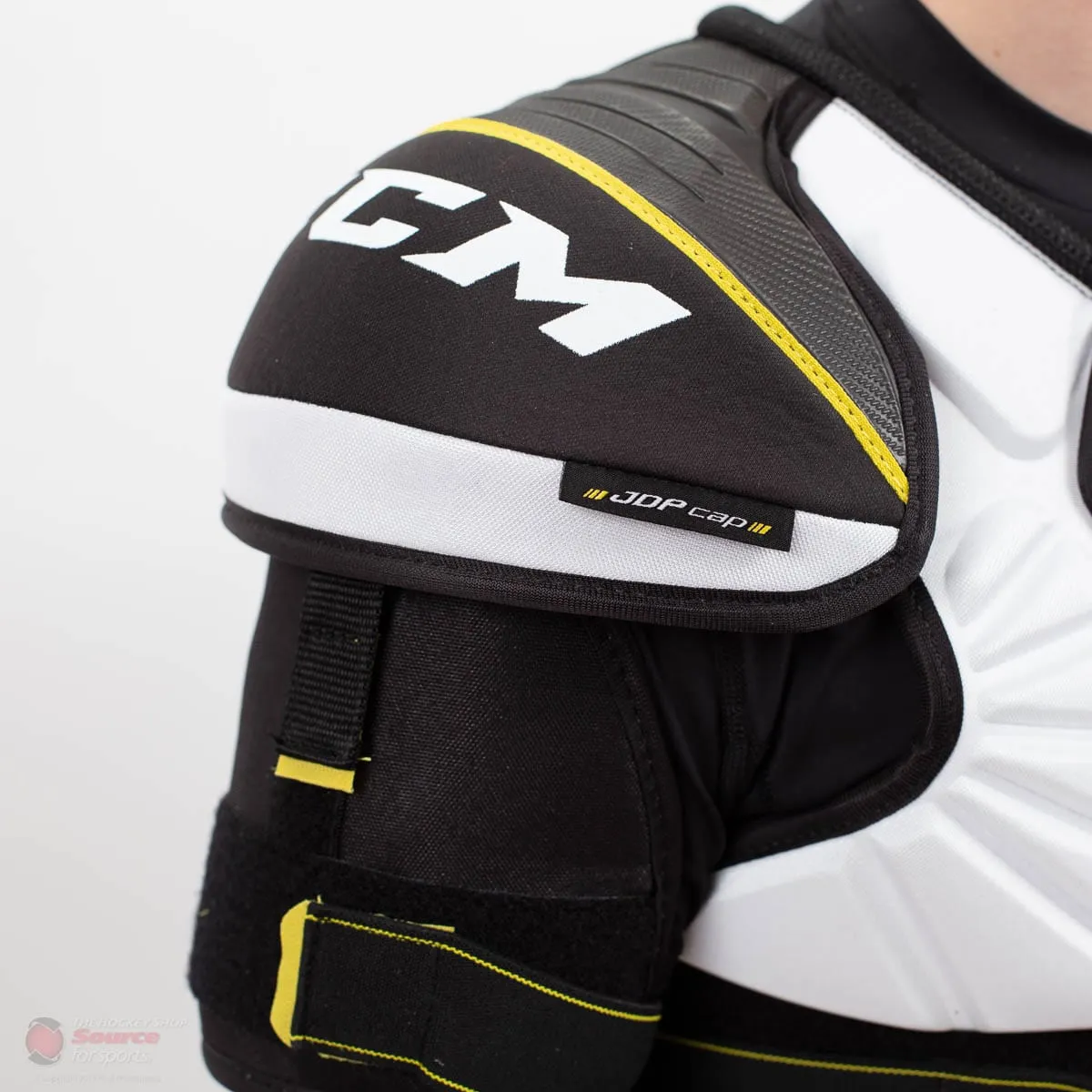 CCM Tacks Vector Plus Junior Hockey Shoulder Pads (2020)