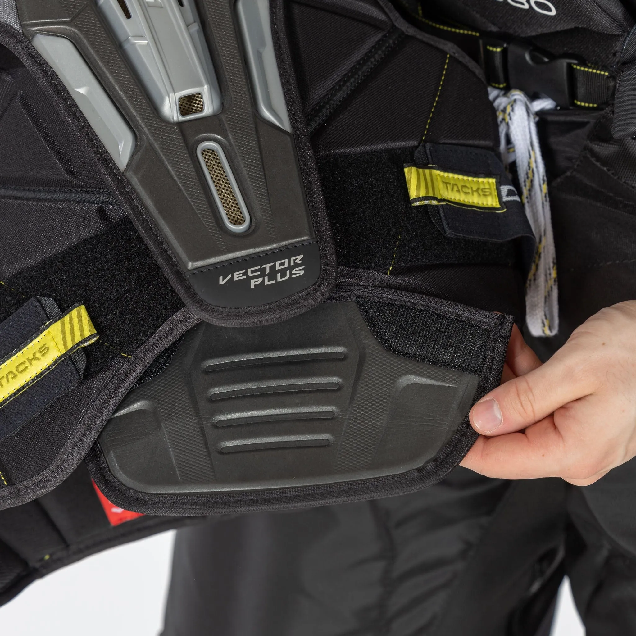 CCM Tacks Vector Plus Junior Hockey Shoulder Pads - 2022