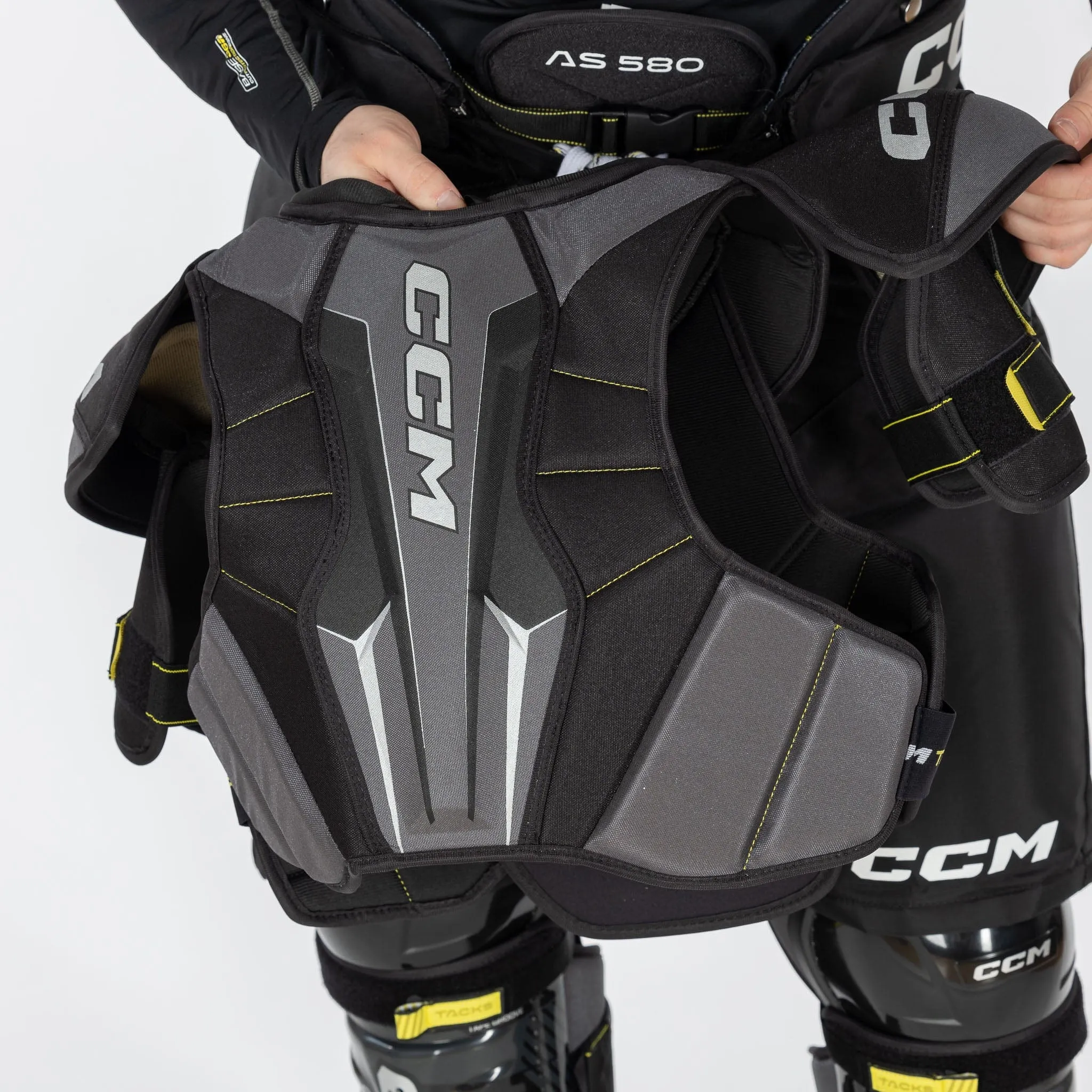 CCM Tacks Vector Plus Junior Hockey Shoulder Pads - 2022