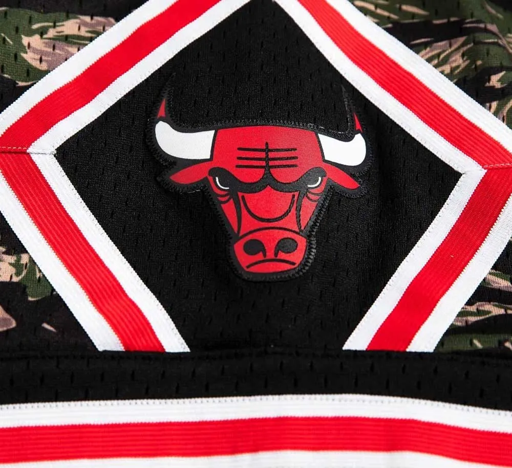 CHICAGO BULLS TIGER CAMO SWINGMAN SHORT