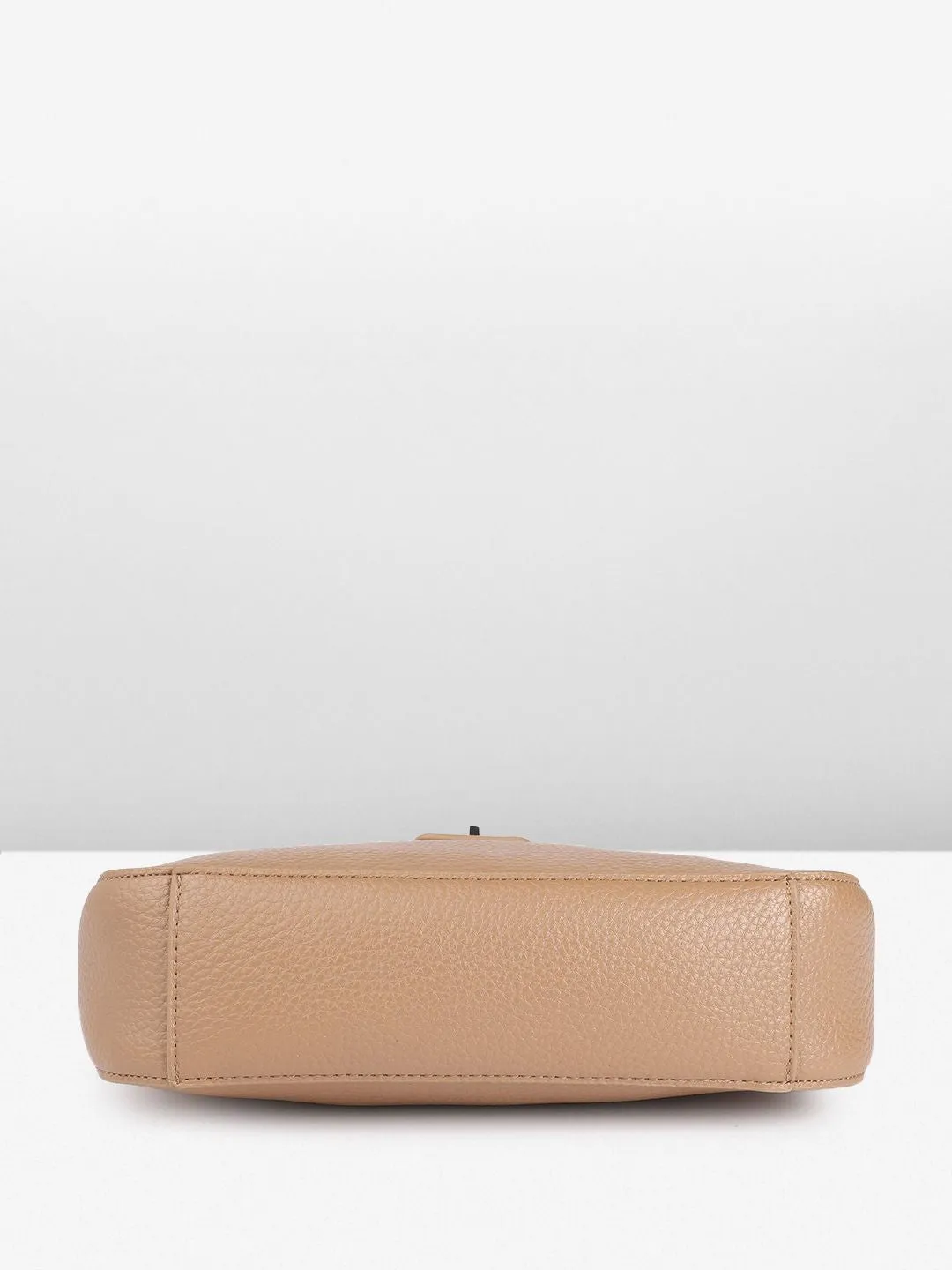 DressBerry Structured Shoulder Bag with Chain