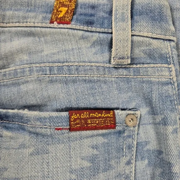 EUC 7 for all Man kind Sz 25 Aztec Pattern