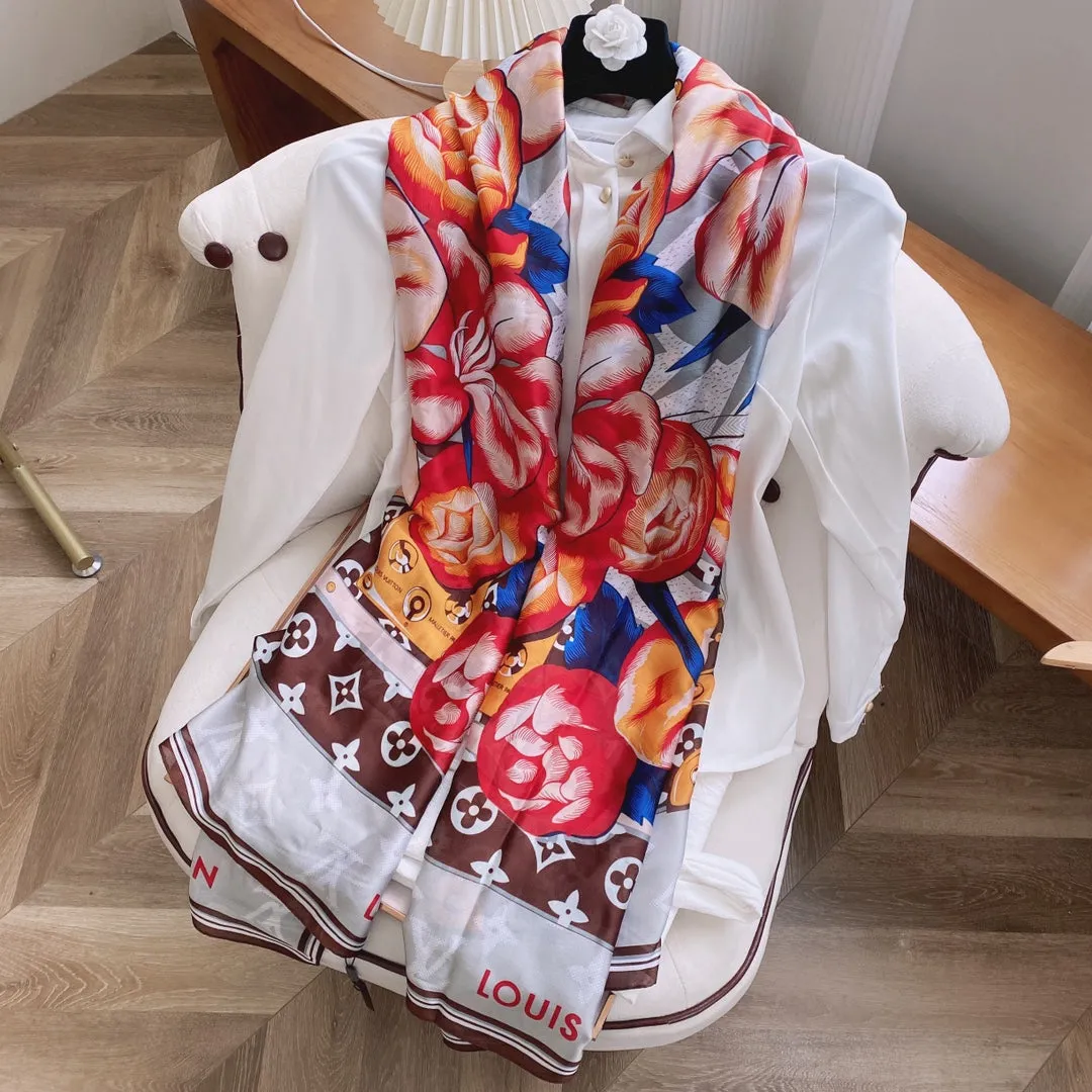 Fashion four-leaf clover and plum blossom printed silk scarf