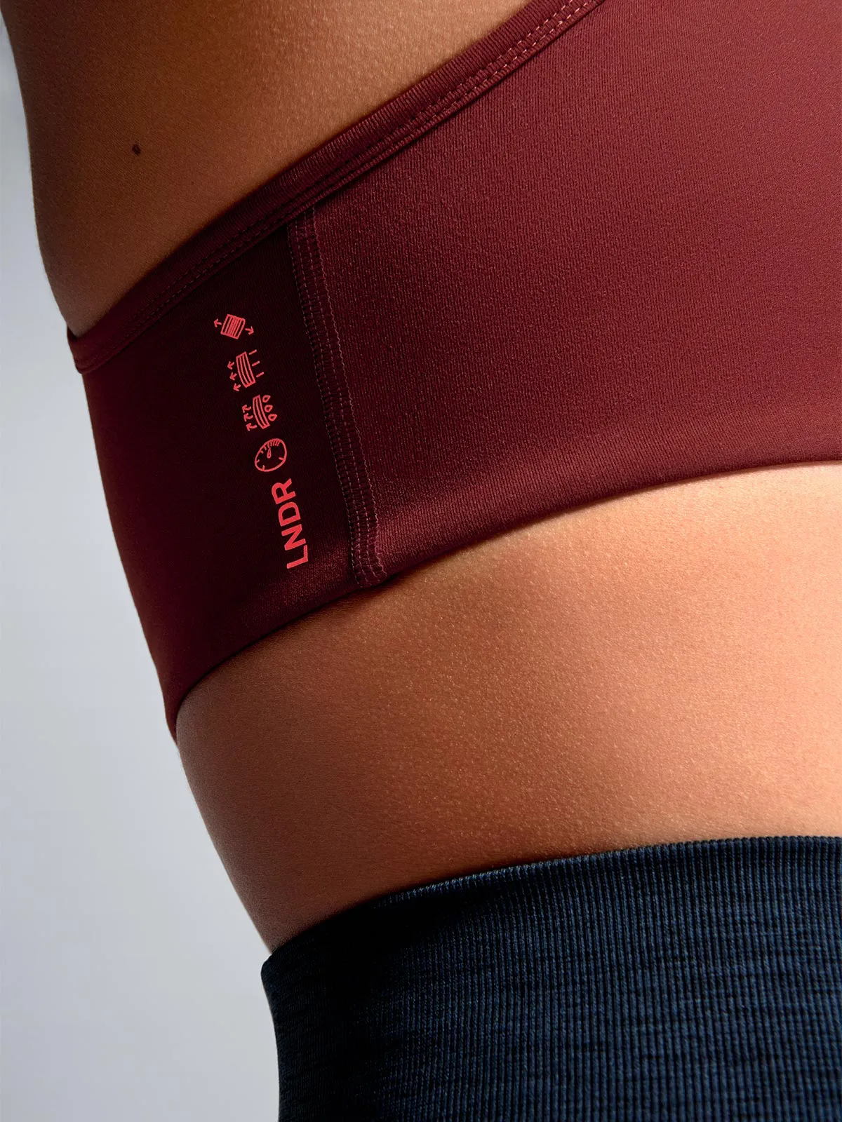 FEMME FATALE Sports Bra Rust
