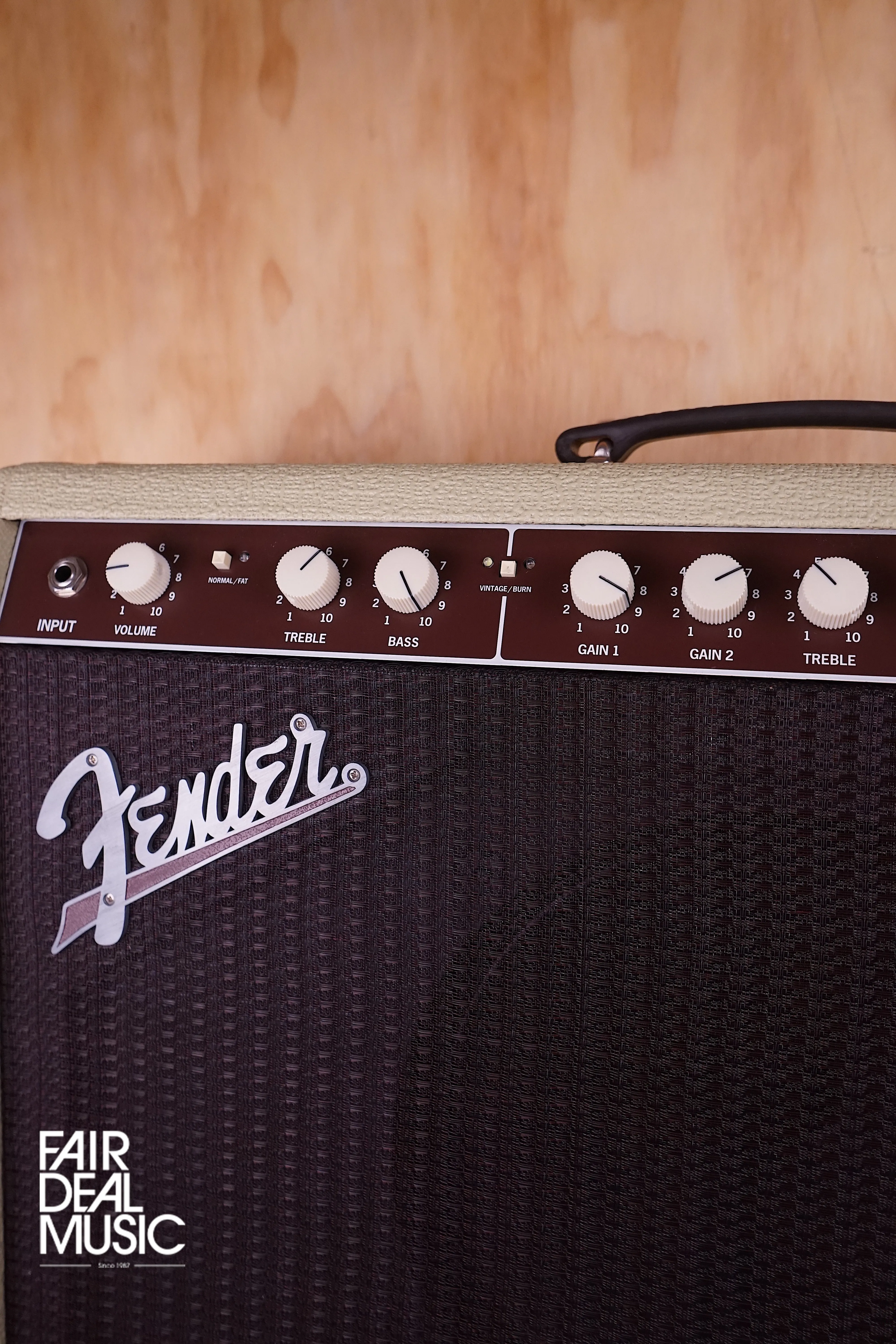 Fender Super-Sonic 22 Guitar Amp Combo in Blonde with footswitch, USED