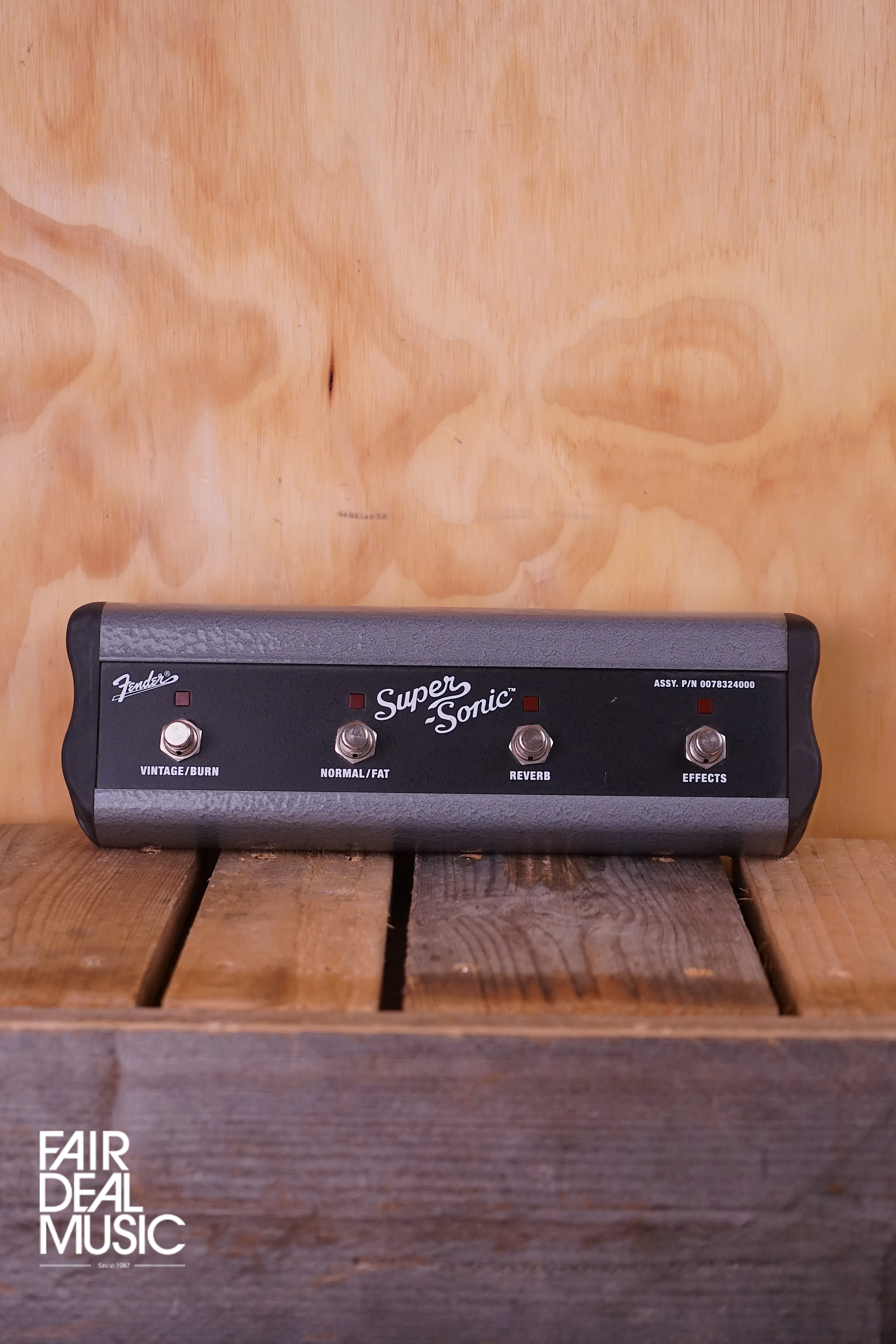 Fender Super-Sonic 22 Guitar Amp Combo in Blonde with footswitch, USED