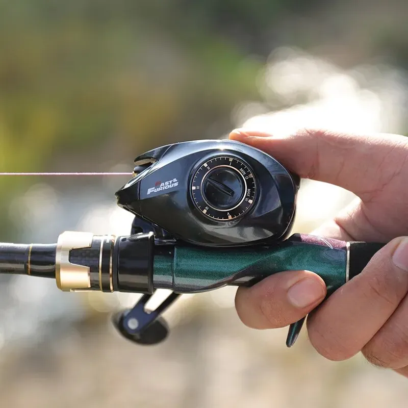 Fishing spin and bait caster traveller Combo top quality Carbon Set