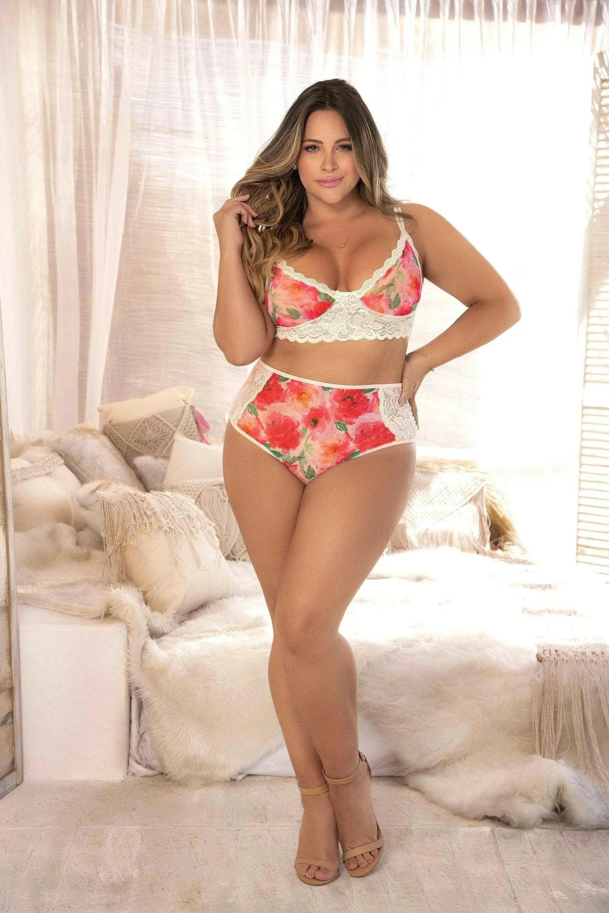 Flora Blanc Two Piece Set