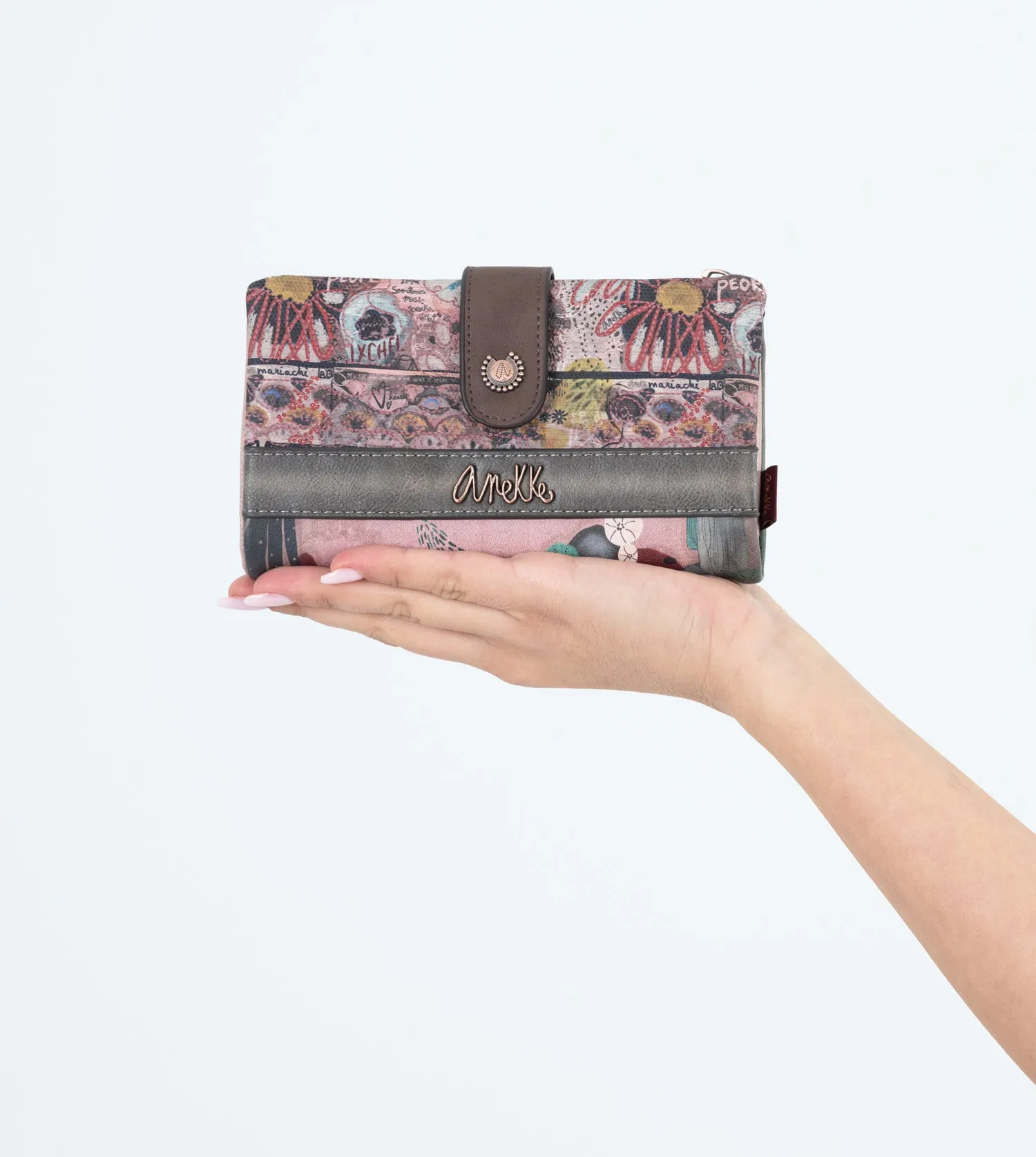 Ixchel Big wallet with a zip