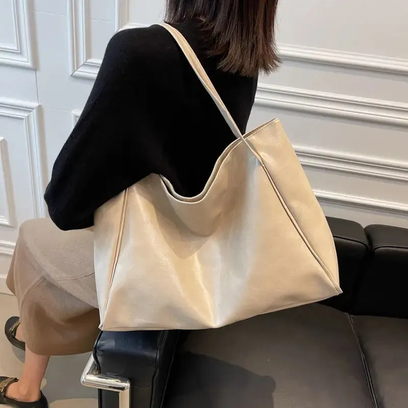 Ladies Fashion Large Capacity Shoulder Bag