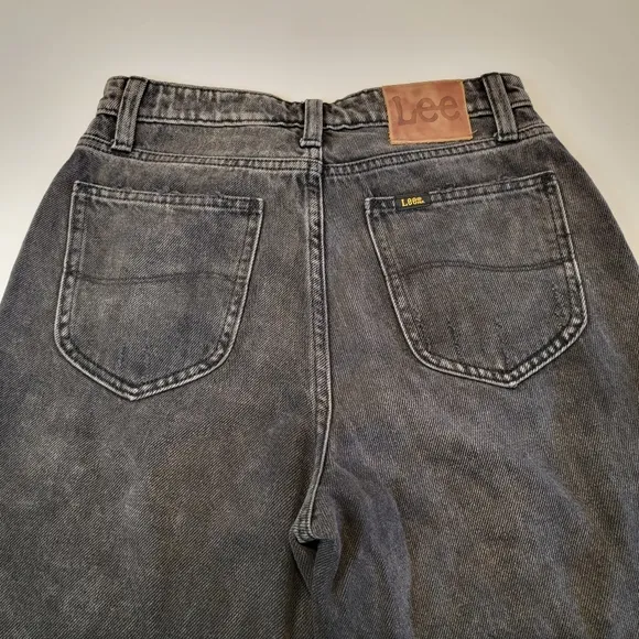 Lee Modern Vintage High-Rise Crop Wide Leg Distressed Jean Size 26 Medium