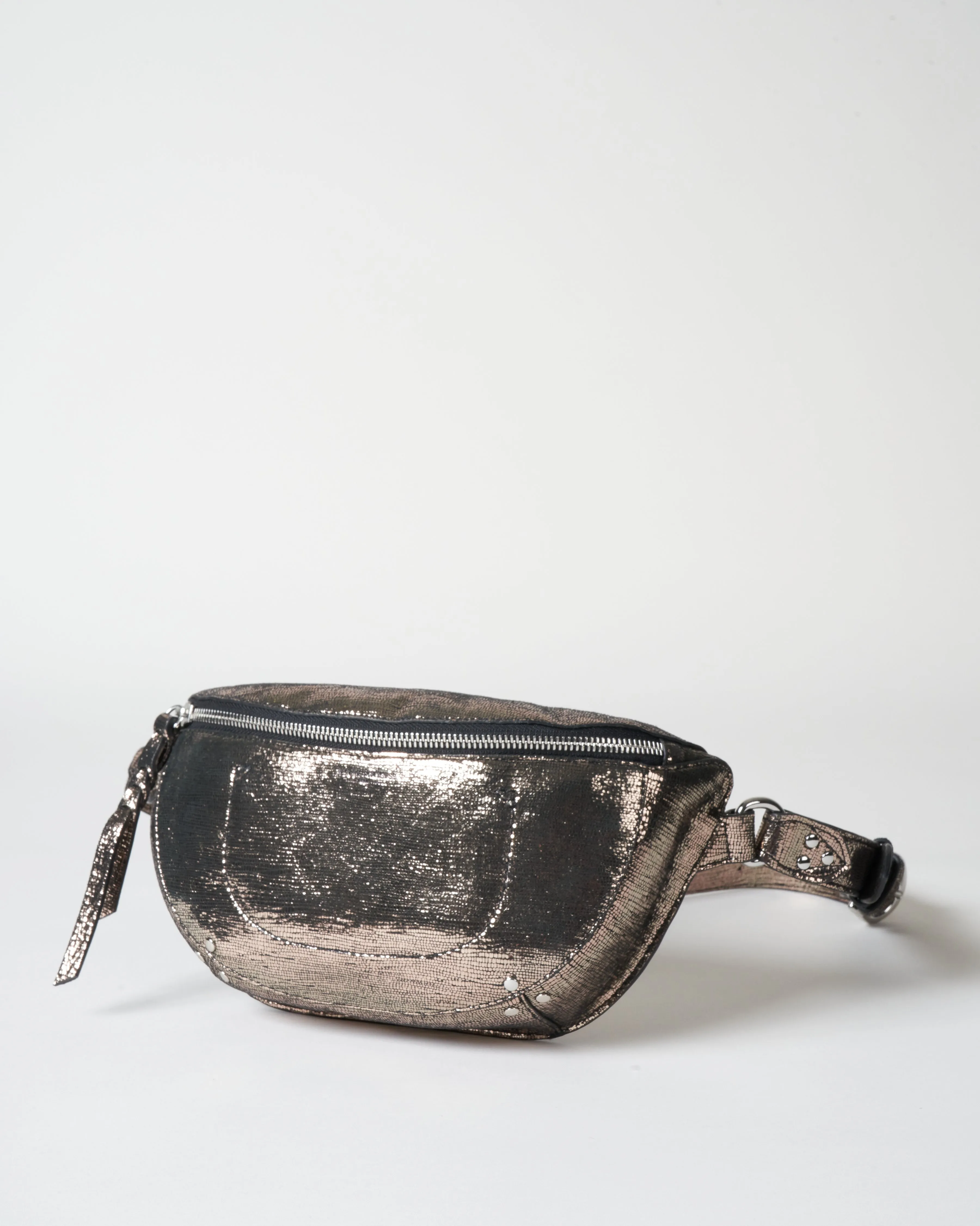 lino banane belt bag - lamé champagne