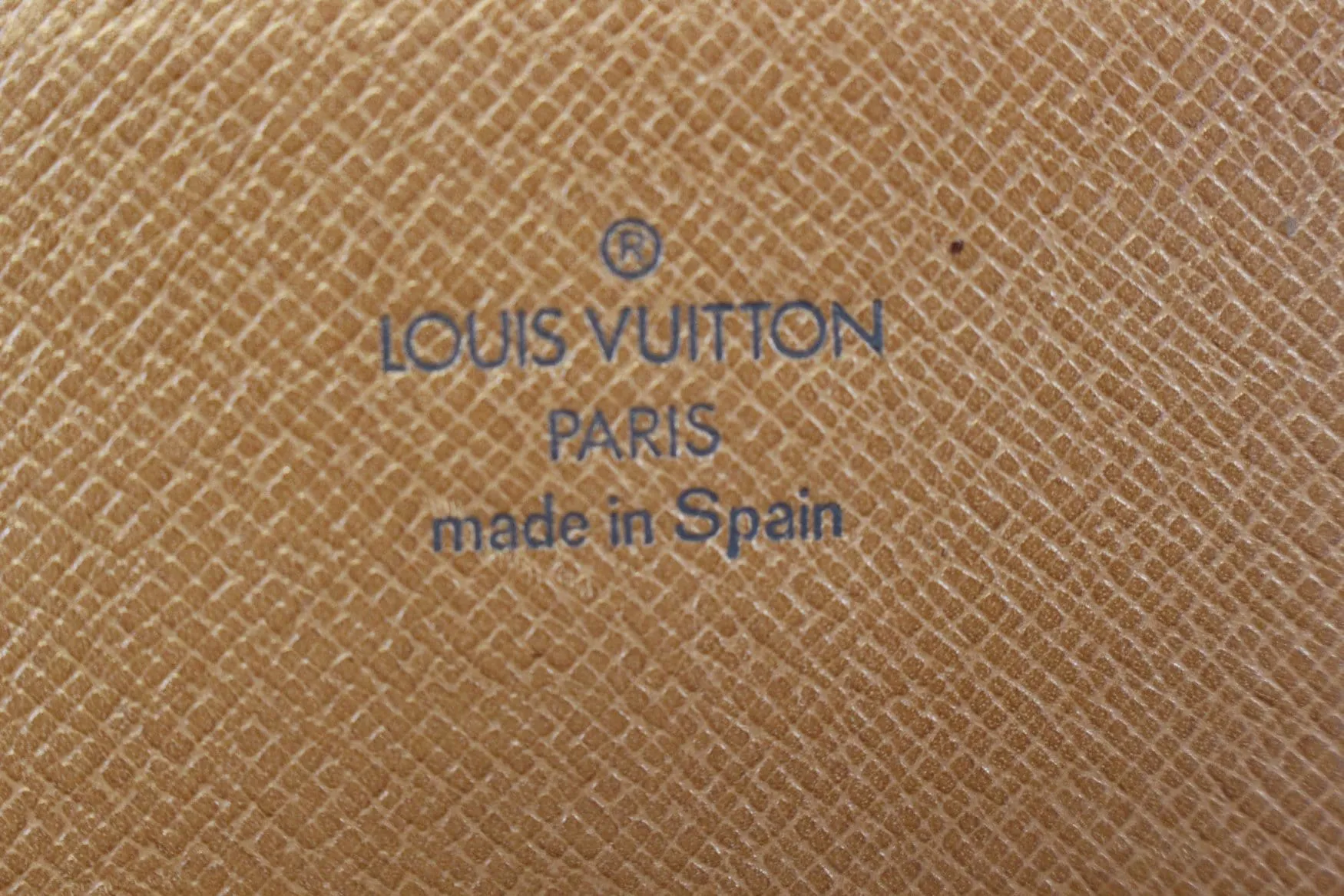 LOUIS VUITTON Credit Wallet Pre Loved Monogram Canvas Porte Yen 3 Cartes
