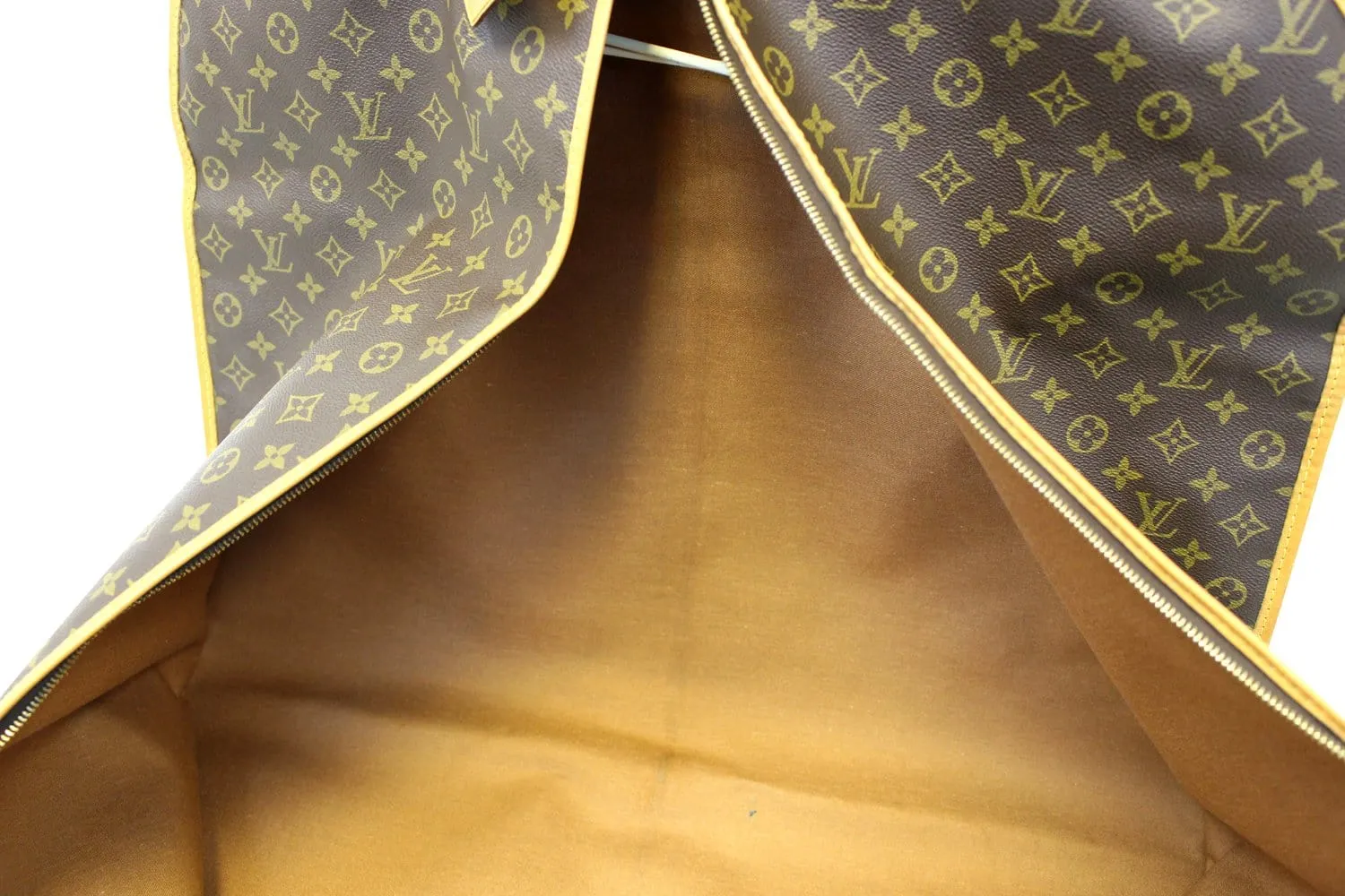 LOUIS VUITTON Monogram Canvas Garment Cover