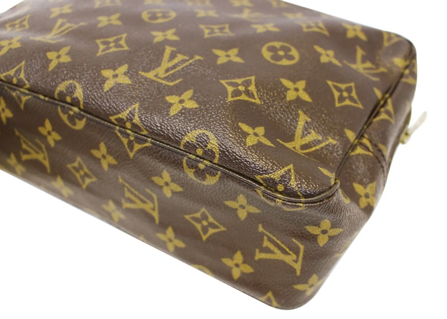 LOUIS VUITTON Monogram Canvas Trousse Toilette 28 Clutch