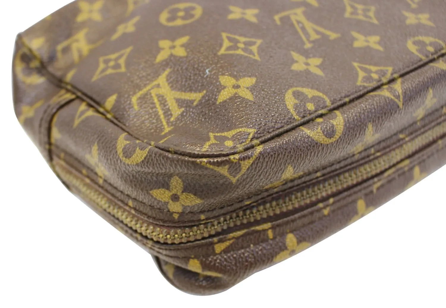 LOUIS VUITTON Monogram Canvas Trousse Toilette 28 Clutch