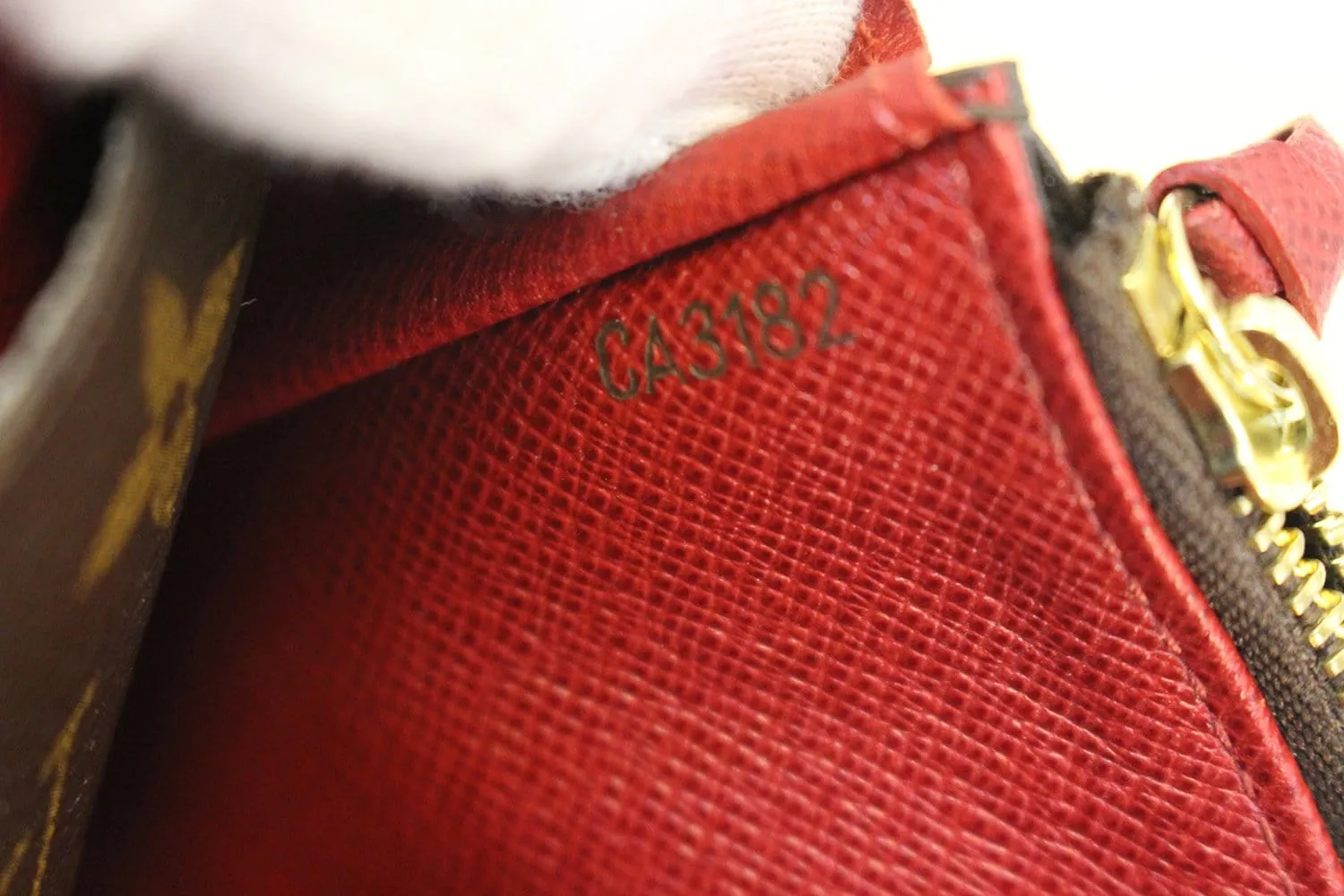 LOUIS VUITTON Monogram Emilie Wallet