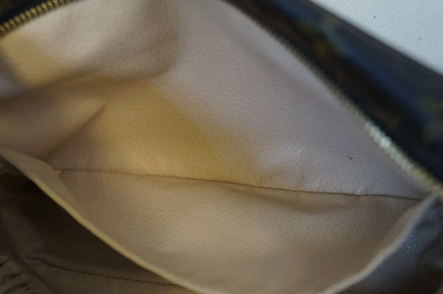 LOUIS VUITTON Monogram Trousse Toilette 23 Pouch