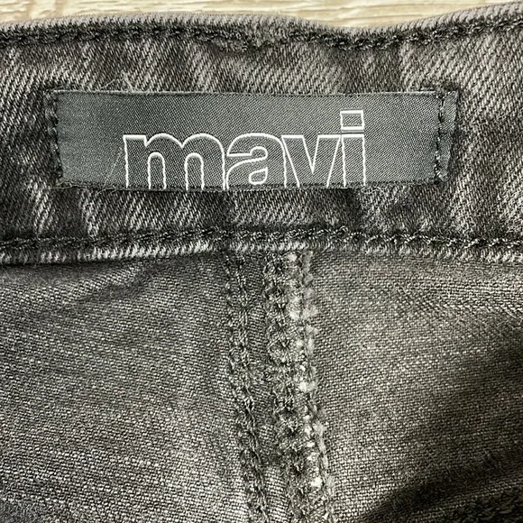 Mavi Star High Waist Mom Jean Black Wash Denim Style 101077-33944 Size 25x29