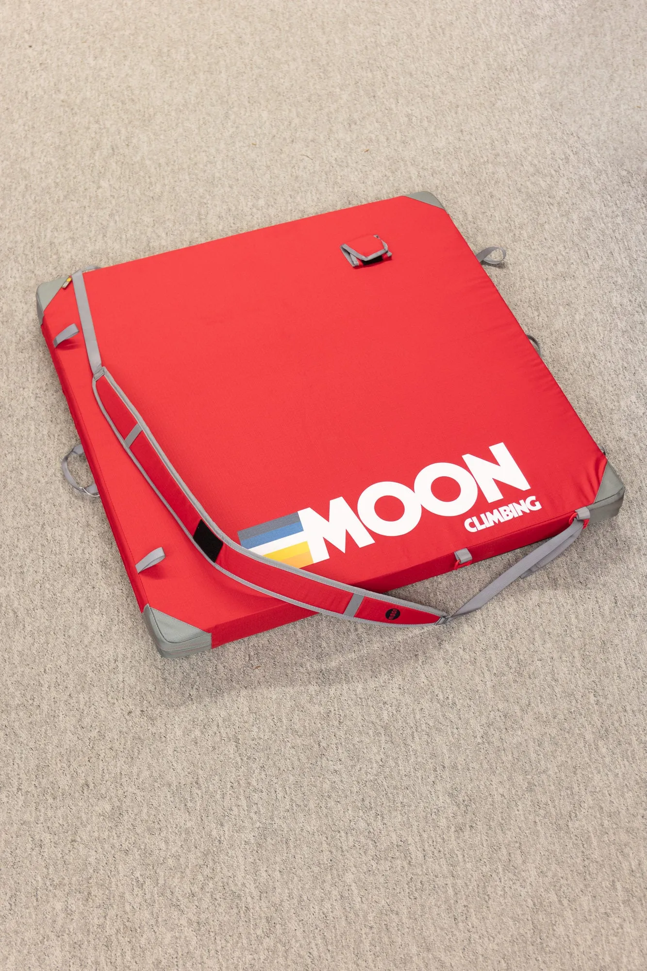 Moon - Pluto Crash Pad