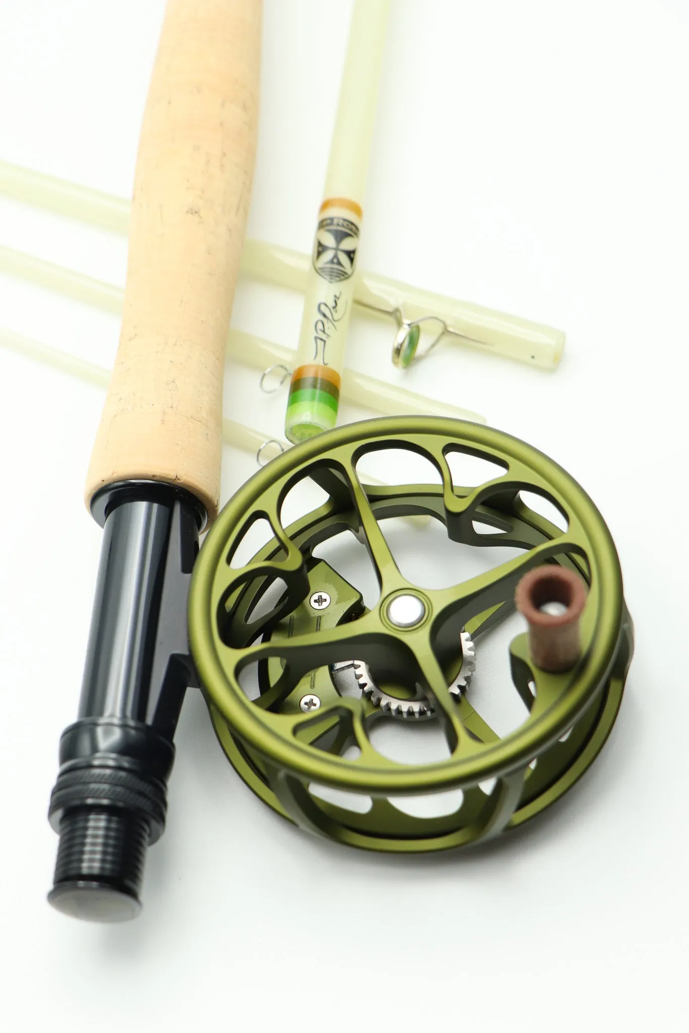 Muir 7 foot 3 weight 5 piece pack rod, EARTHTONE theme.