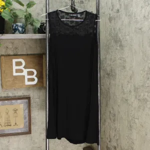 Nina Leonard Women's Sleeveless Dress with 3D Floral Chiffon Yoke Black Small
