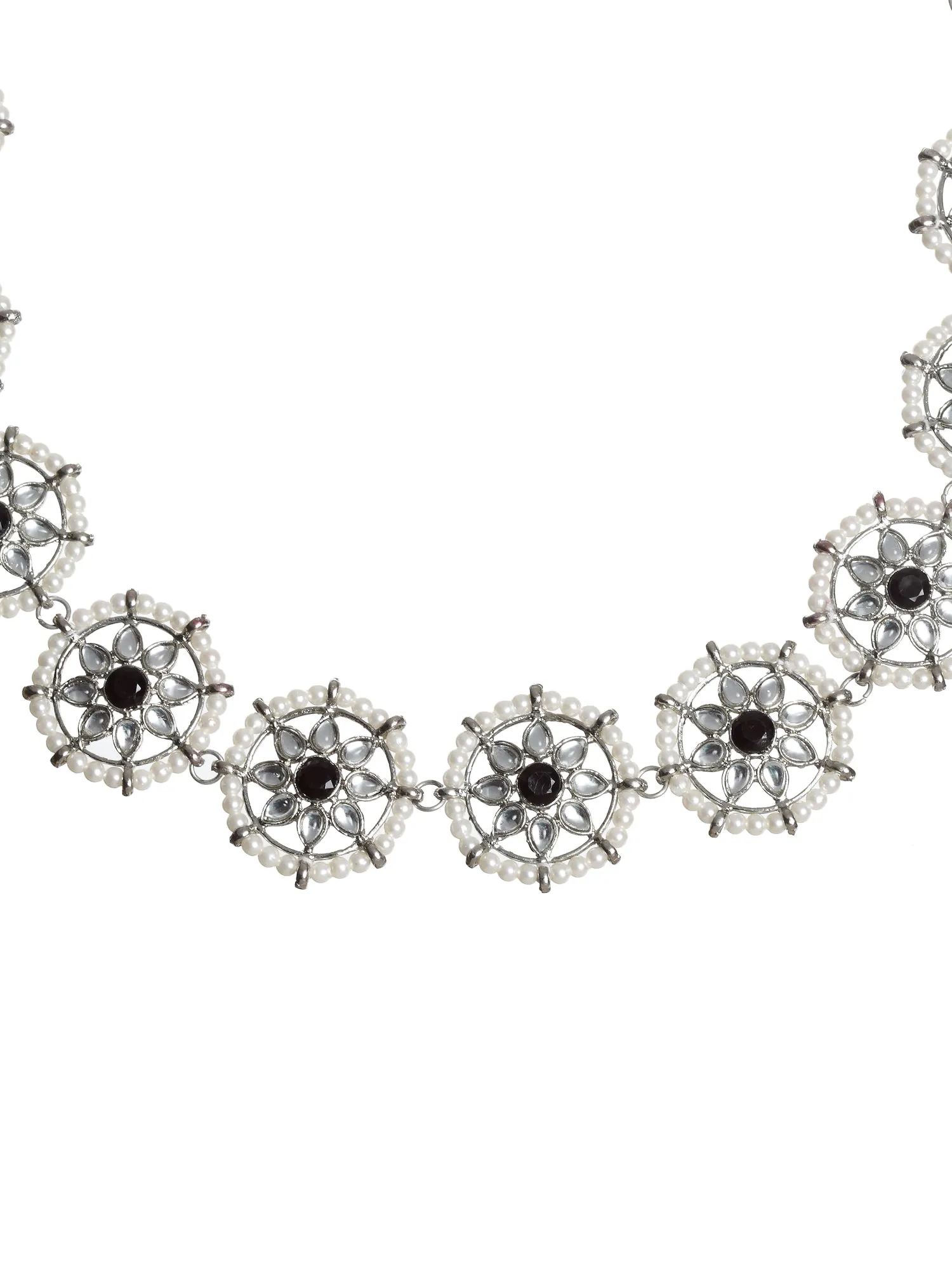 Oxidised Sliver-Toned Black Kundan Studded Hairband