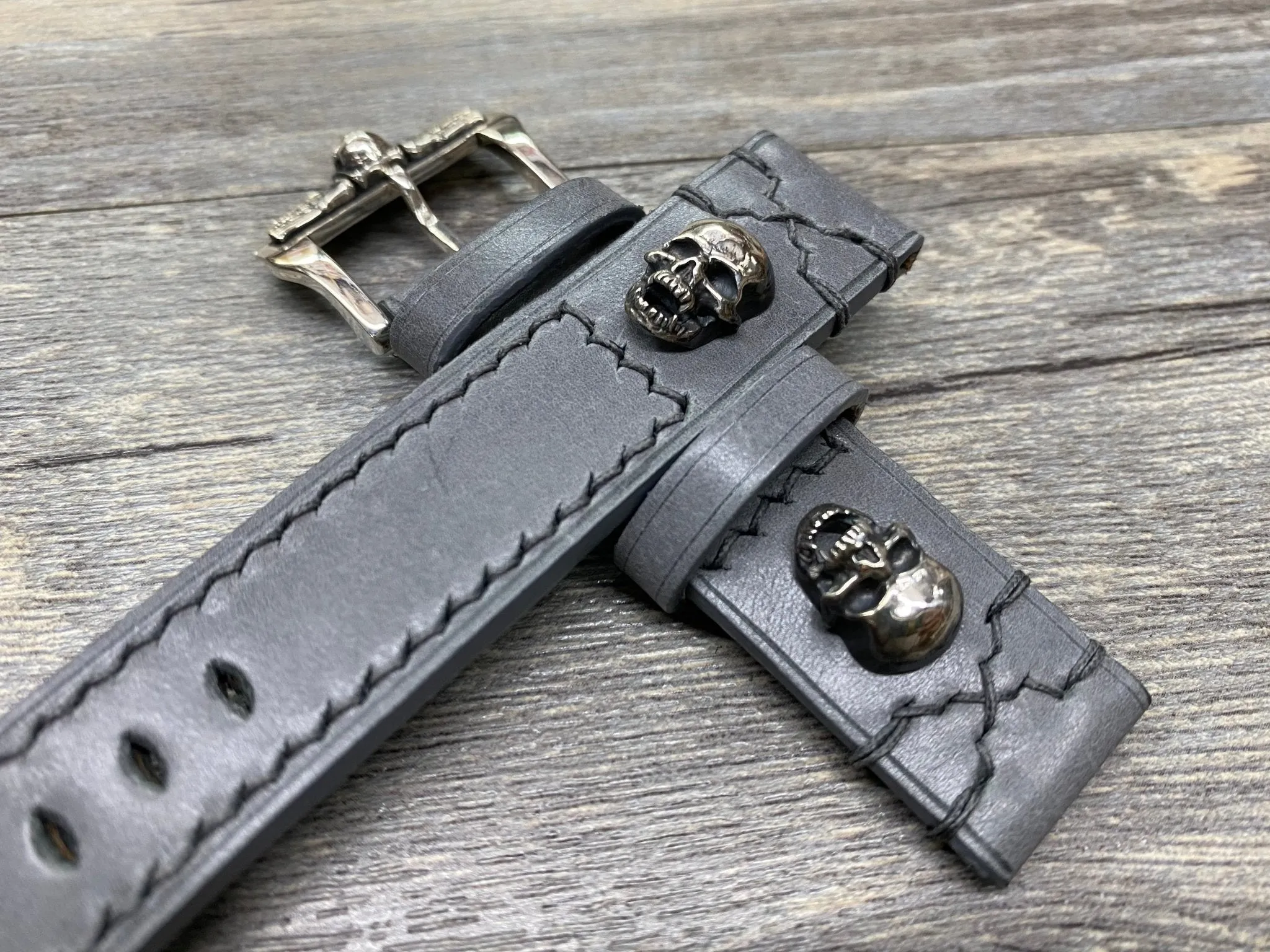Personalised Gray Leather Watch Straps 20mm, Vintage Wrist Watch Band with Sterling Silver 925 Skull Stud and Buckle, 22mm Watch Straps, Gift Idea for Boyfriend