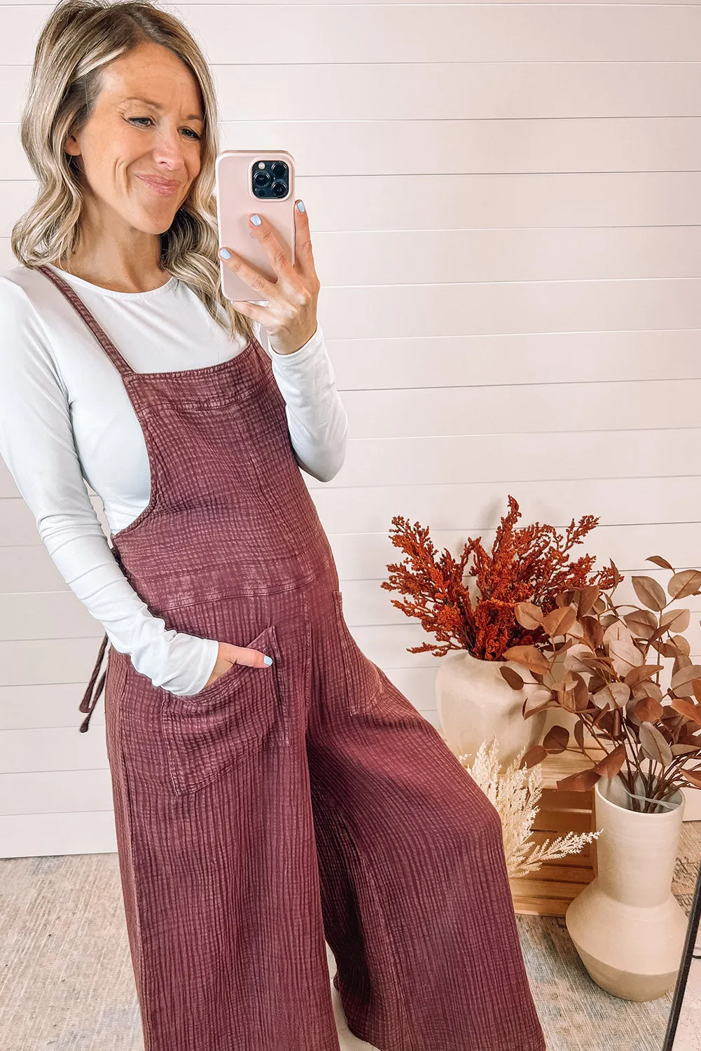 Red Textured Shoulder Straps Pocketed Jumpsuit