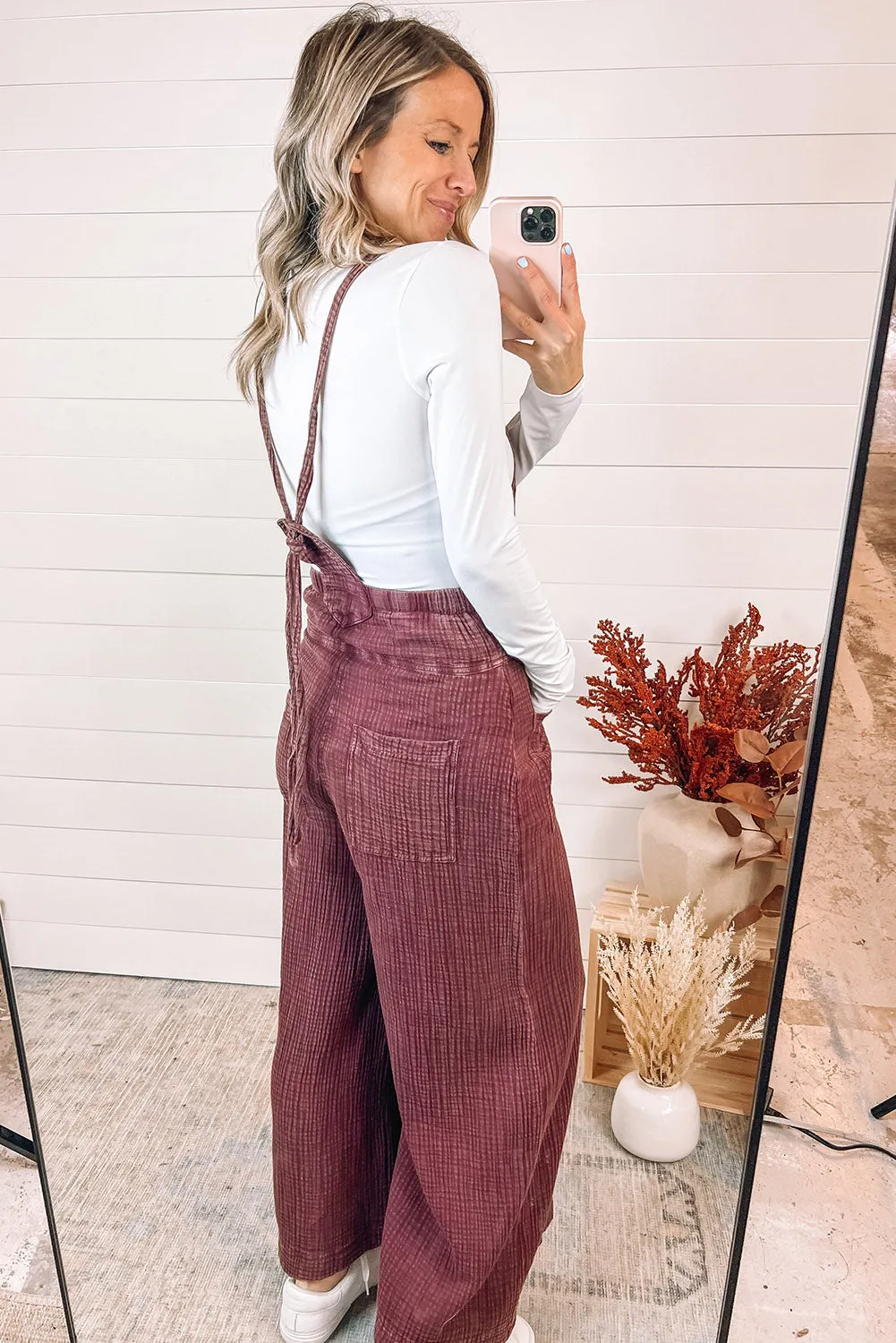 Red Textured Shoulder Straps Pocketed Jumpsuit