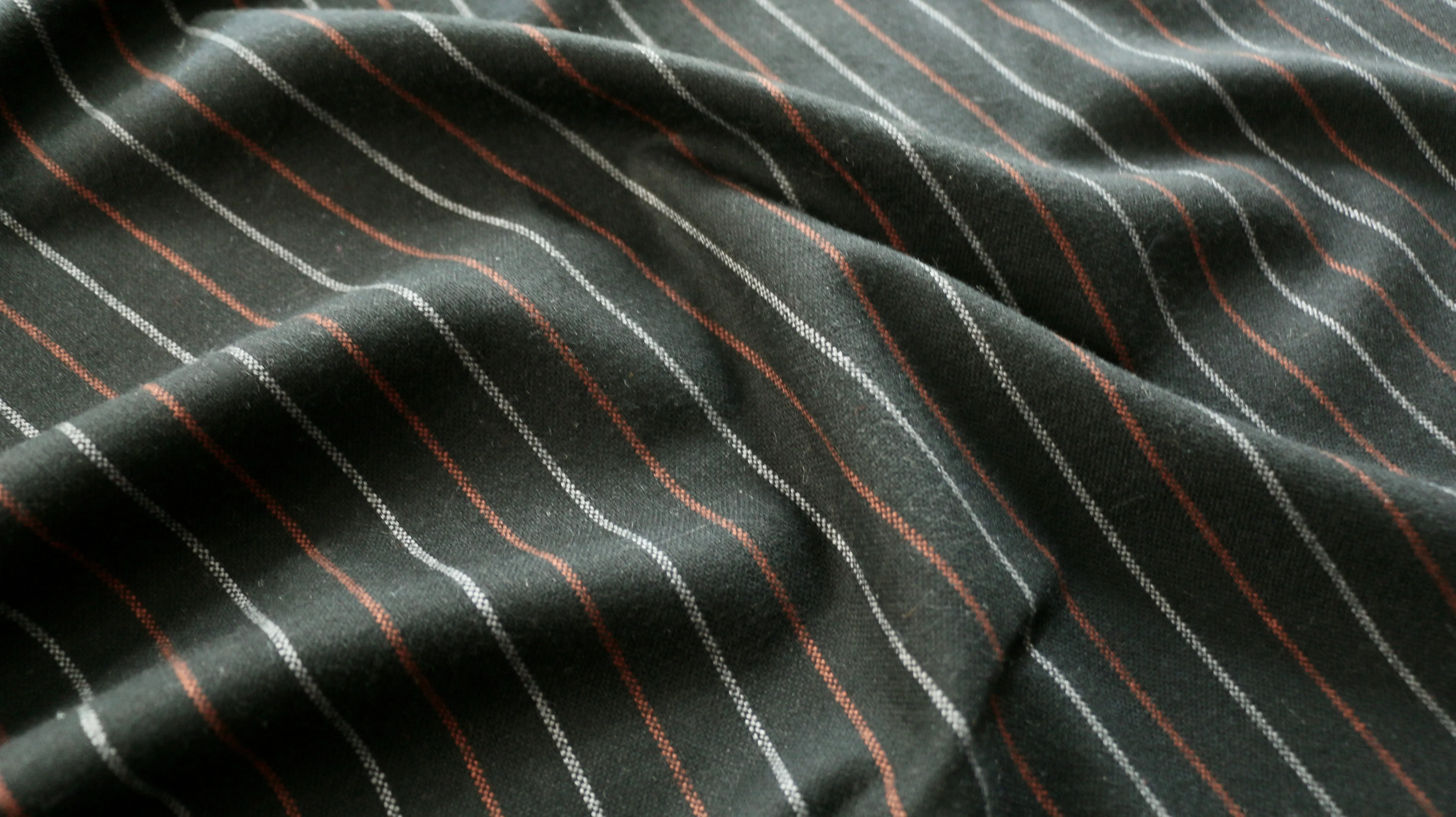 REMNANT 0.55m x 1.50m - WOOL VOLTAIRE - Stripe design - Black, burned orange and grey - Wool  blend