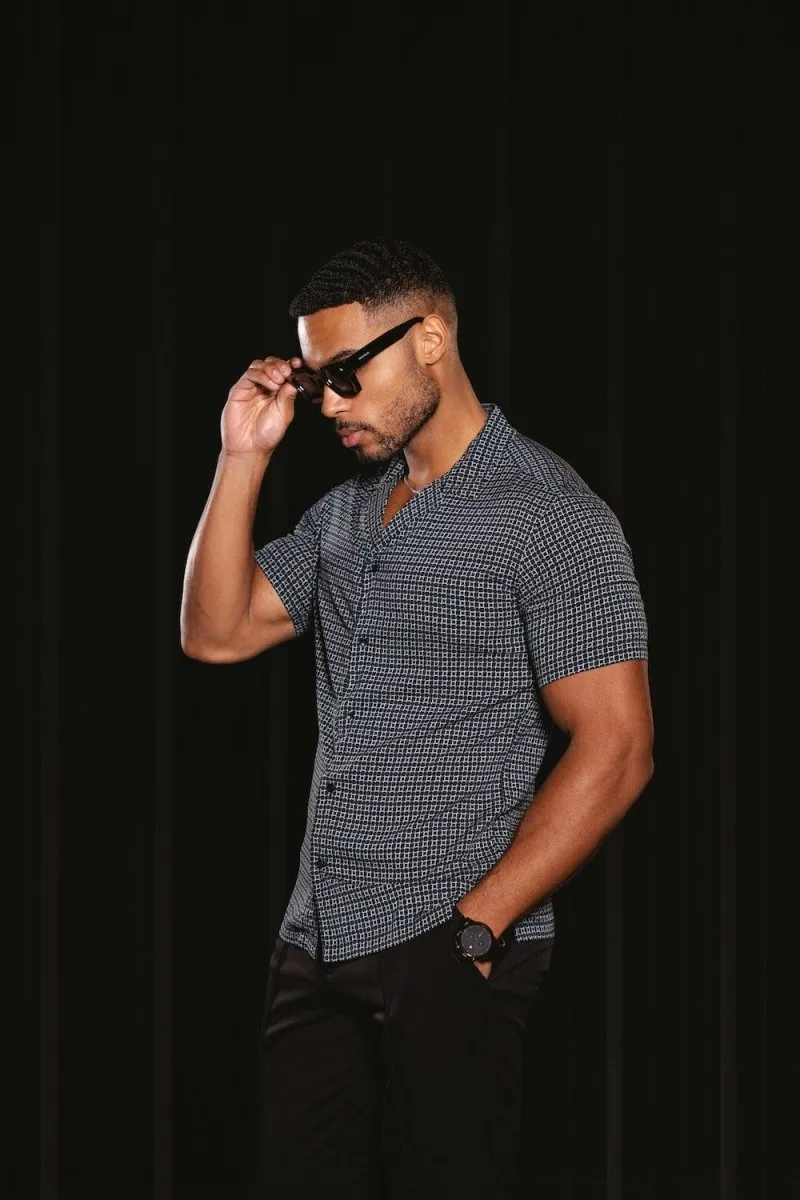 Shape Shift Printed Short Sleeve Shirt
