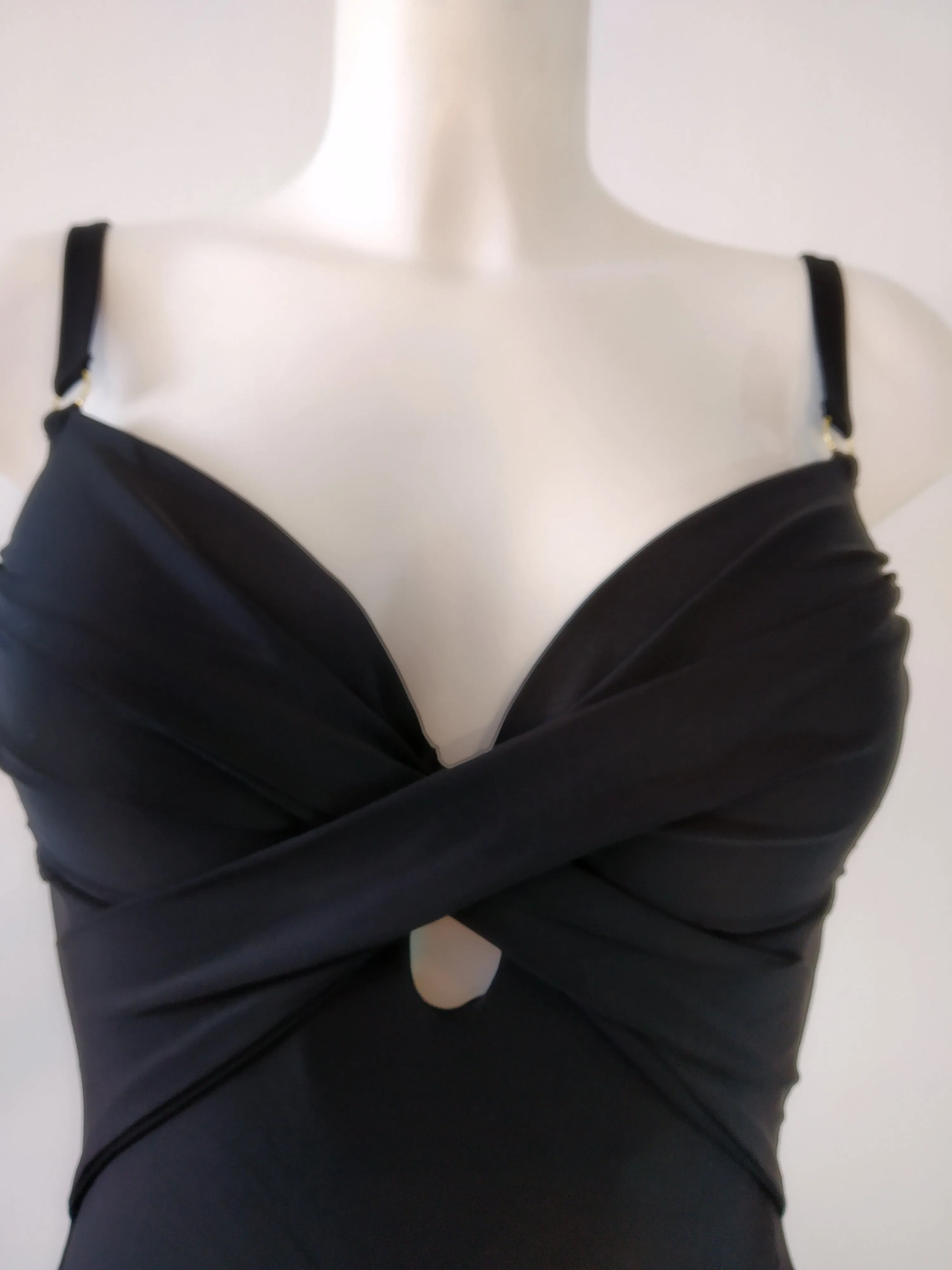 Shiny Emily, fully padded bra One-piece swimsuit
