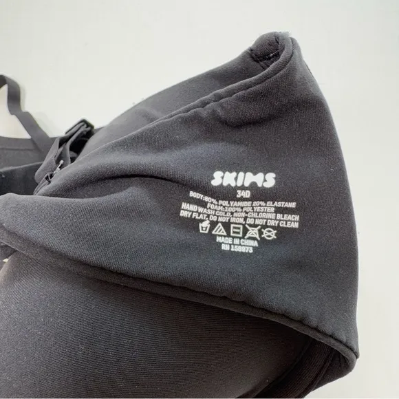 Skims‎ Plunge Scoop Fits Everybody Black Onyx Bra 34D