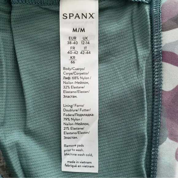 SPANX New Printed Low Impact Sports Bra M Camo