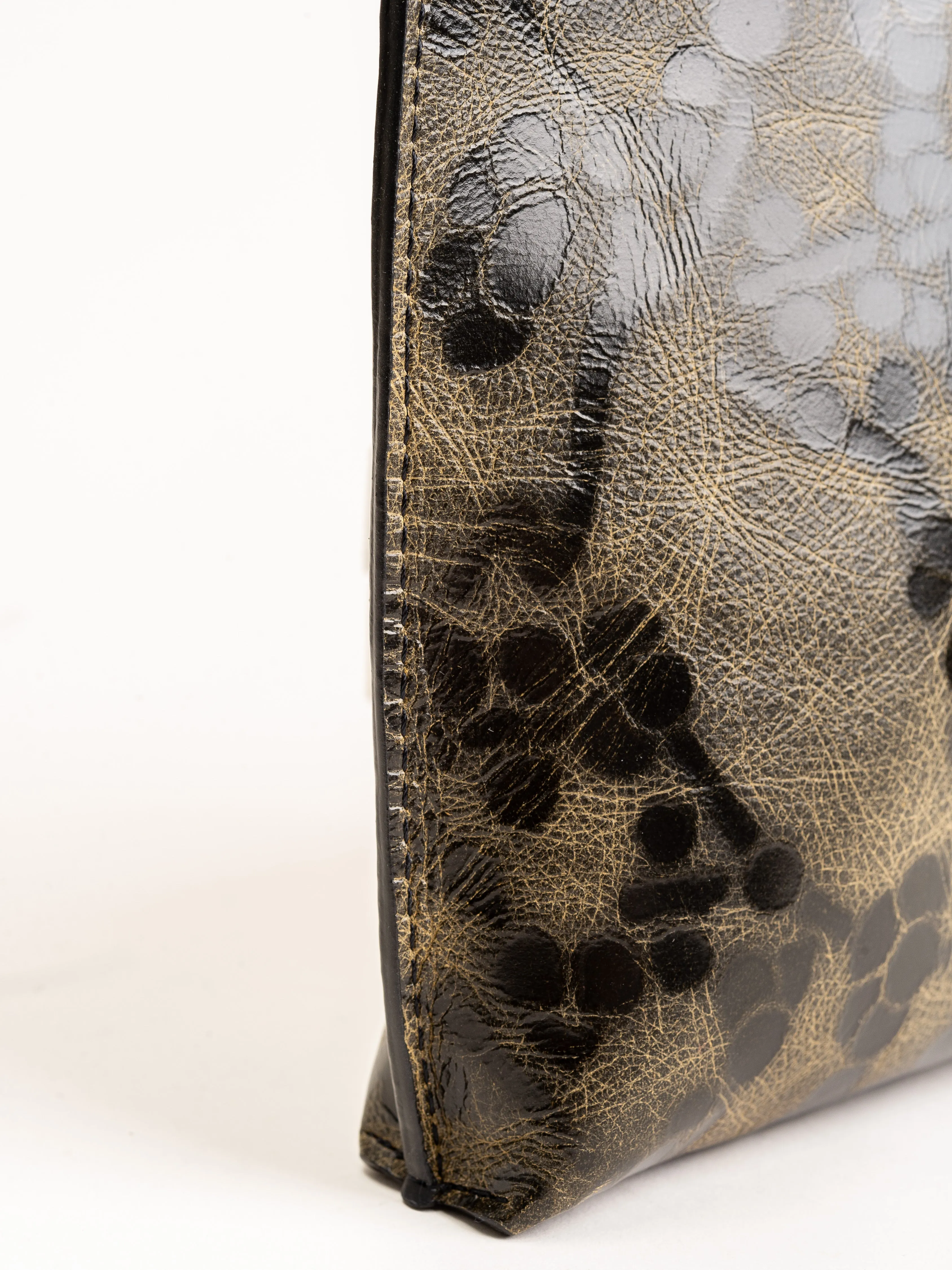 strappy pouch - hazel blossom