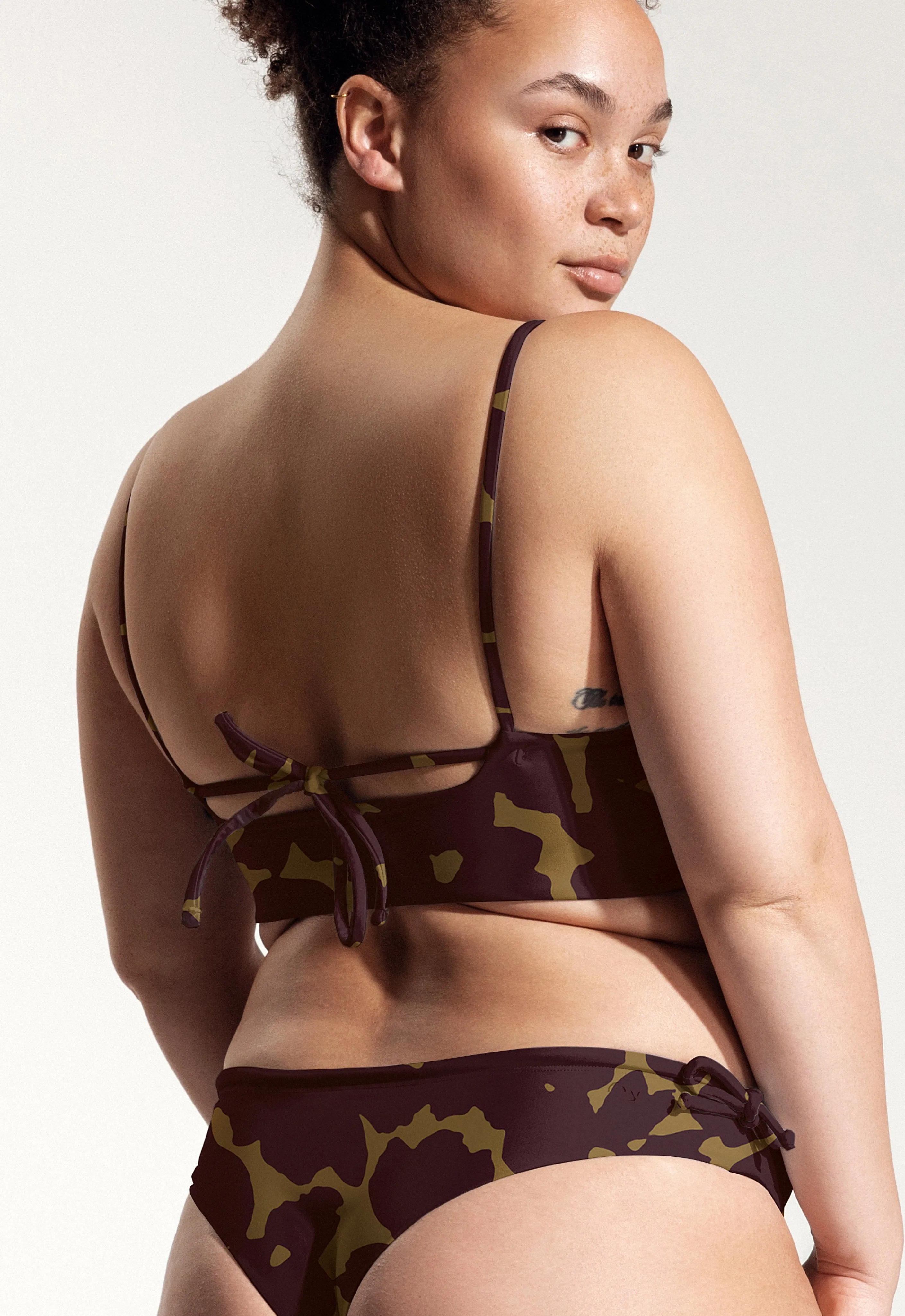 Surf Bikini Top "Buri" in hibiscus print