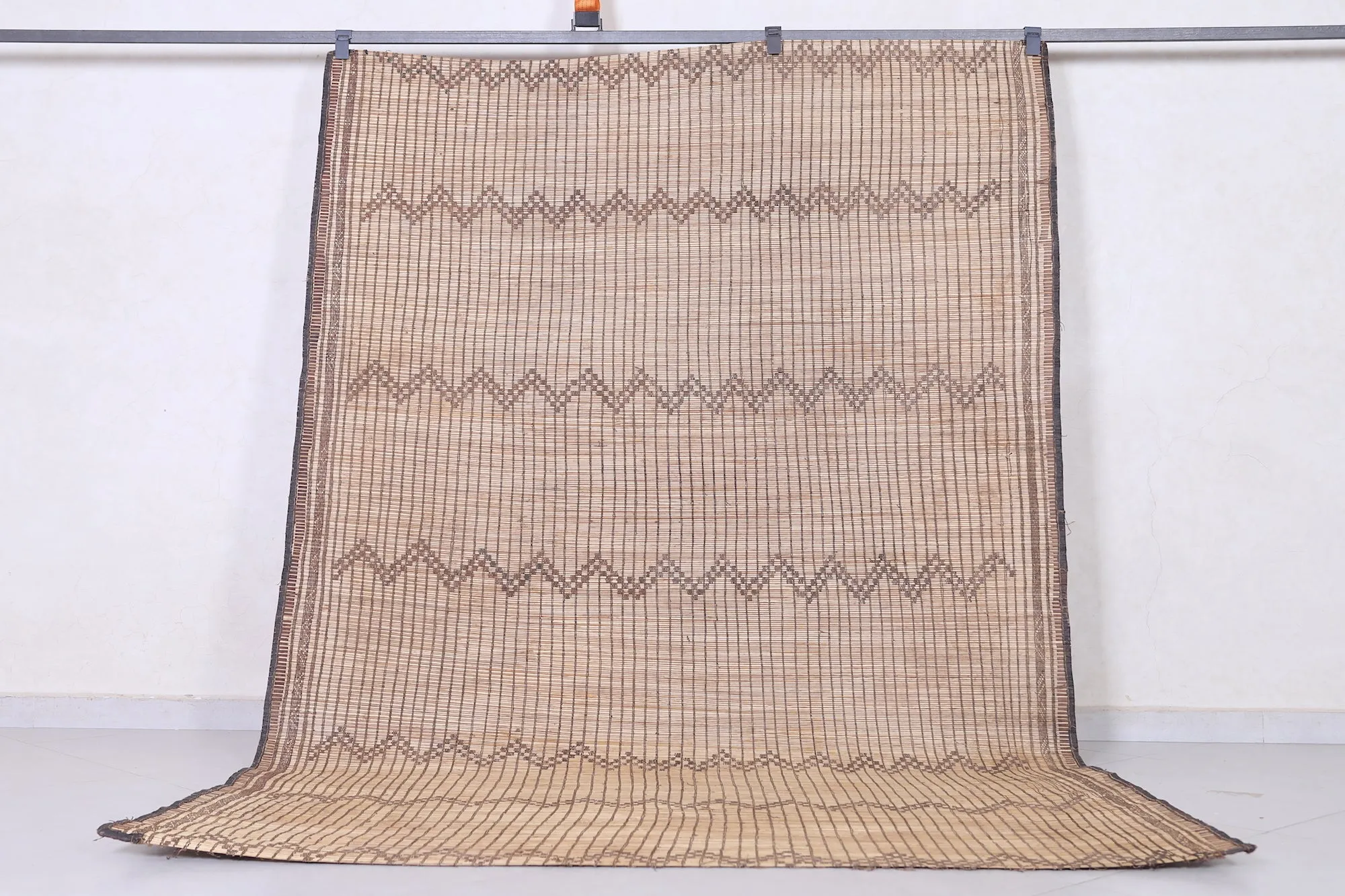 Tuareg rug 5.6 X 8.3 Feet