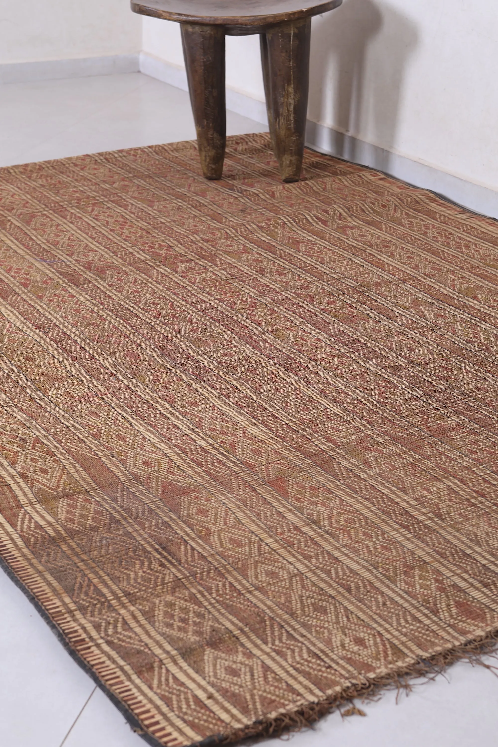 Tuareg rug 5.8 X 8.3 Feet